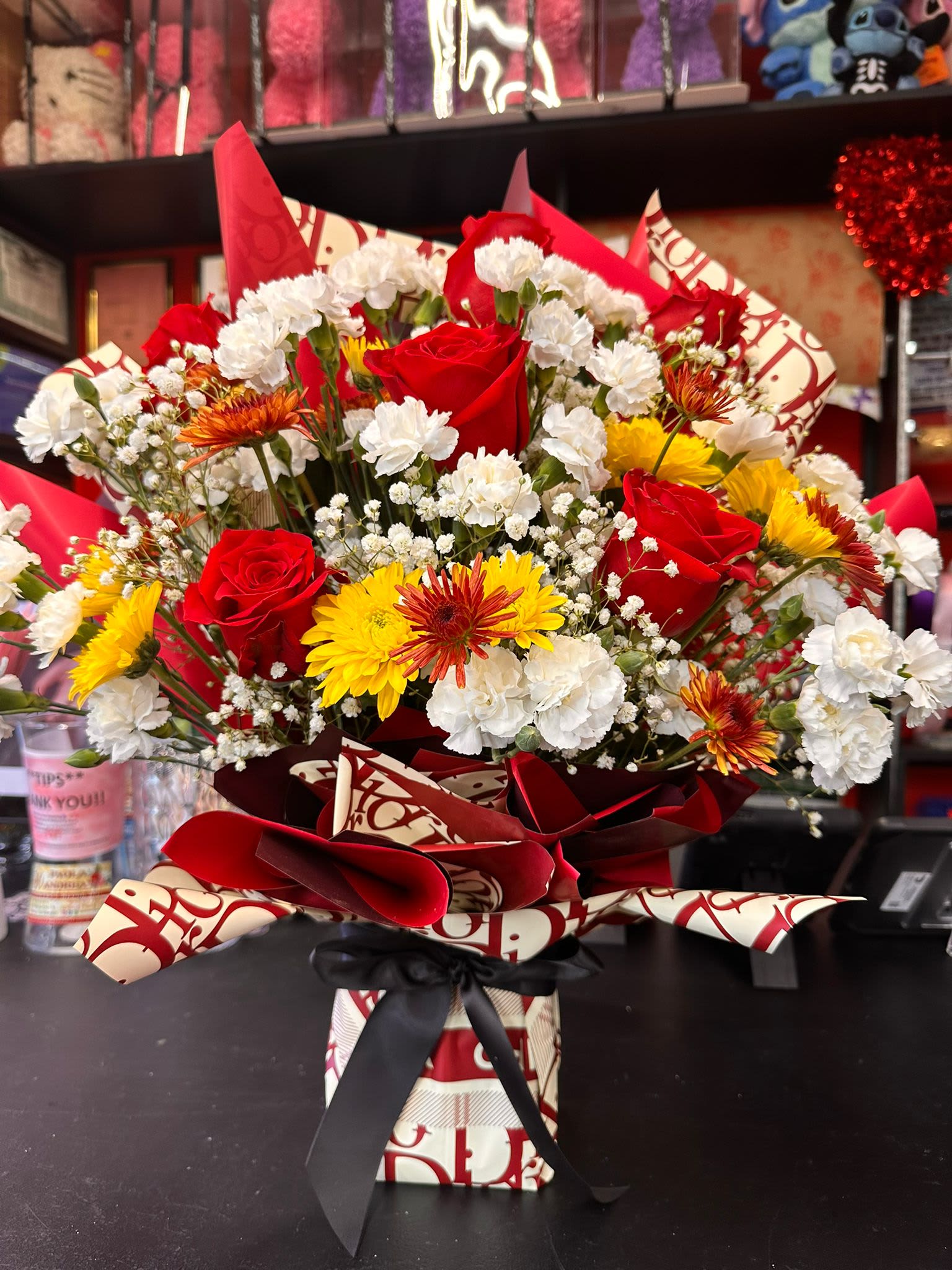 Fall Mix basket arrangement - Heartwarming gift or something to give your space or house those autumn vibes!