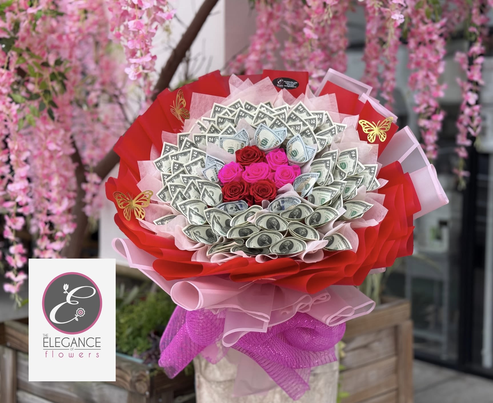 Money Bouquet #28 - Cash value: $800 Please place your order 2–3 days in advance to ensure availability. For questions, call us at 281-564-2600