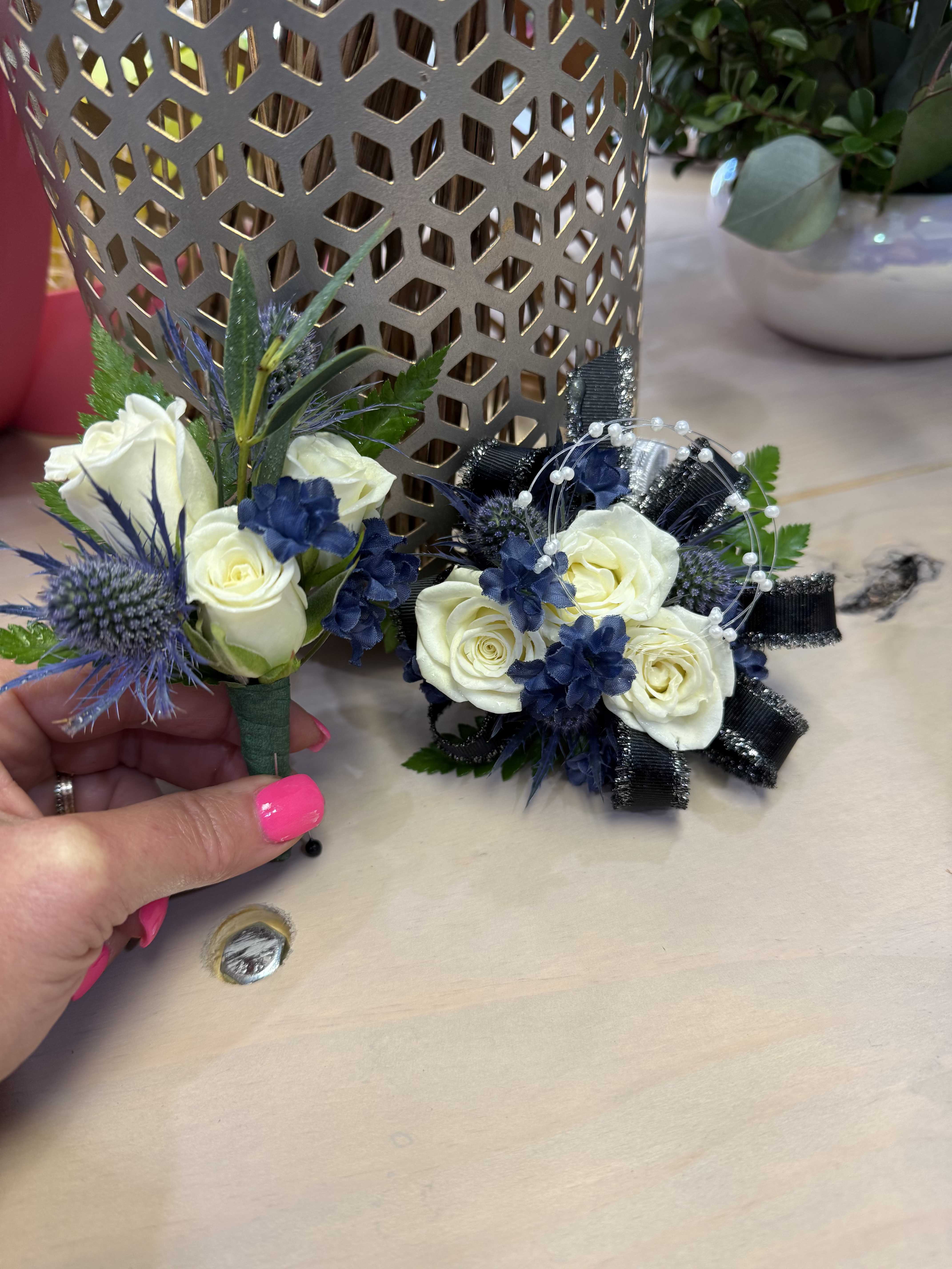 Velvet Contrast Set - White roses paired with deep purple blooms and a black ribbon for a striking, high-contrast look. Modern and eye-catching.