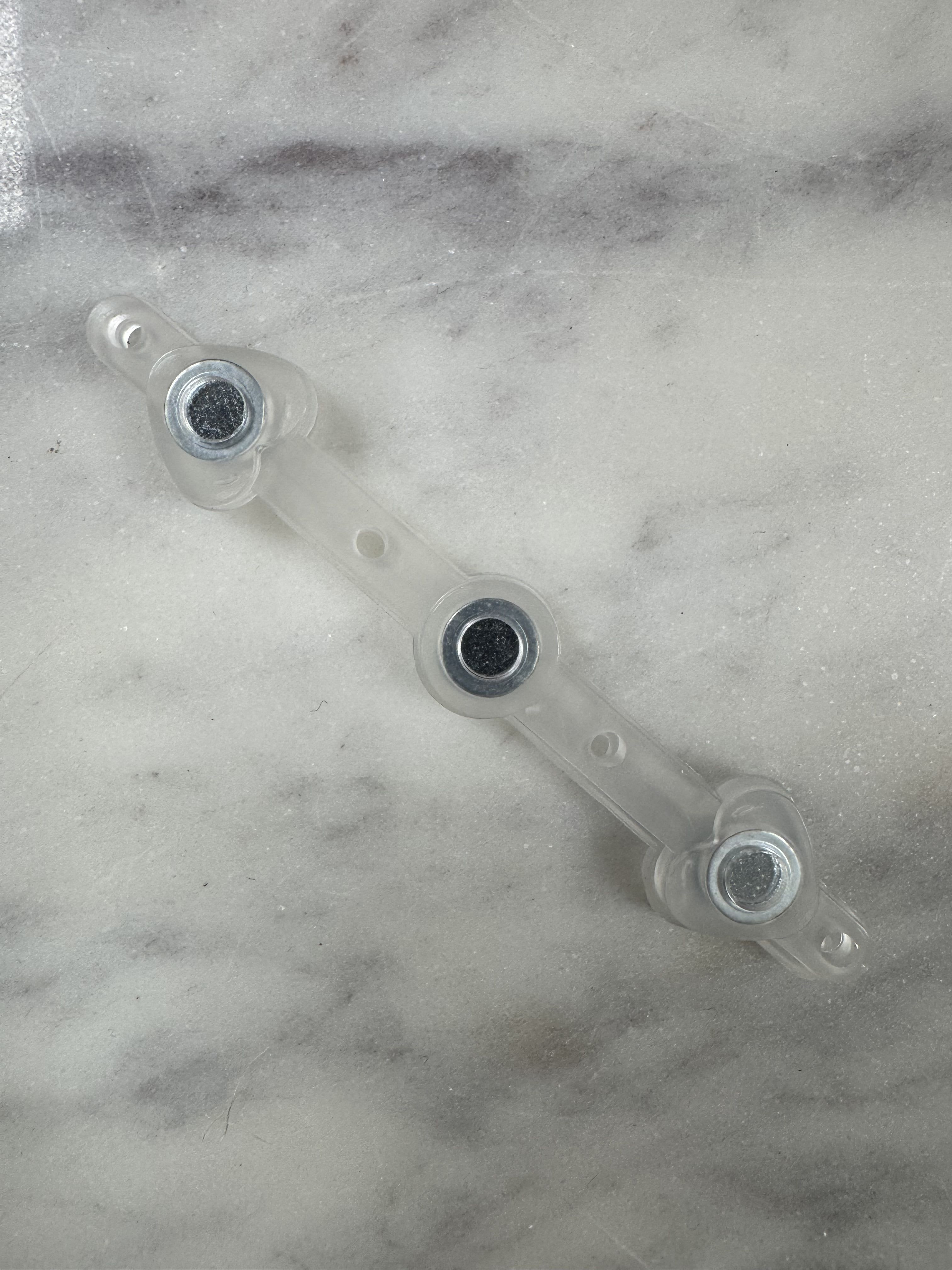 Boutonniere magnet - Add a magnet to your boutonniere for easy attachment.