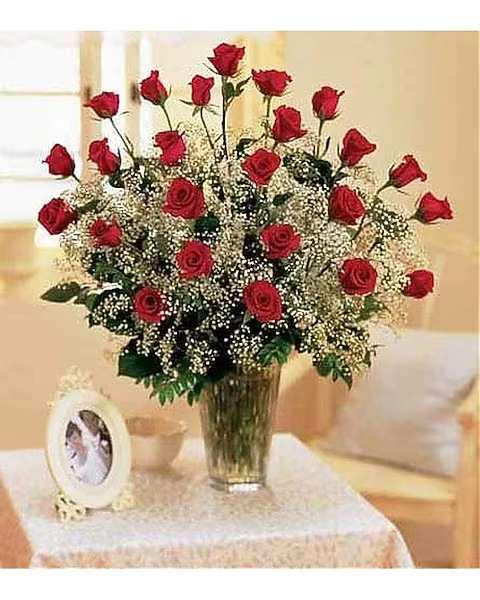 Field of Roses - The quintessential gesture of passionate love, this generous bouquet is anything but bashful. Roses in a clear glass vase display your affection beautifully. Standard 24 Roses Deluxe 30 Roses Premium 36 Roses 