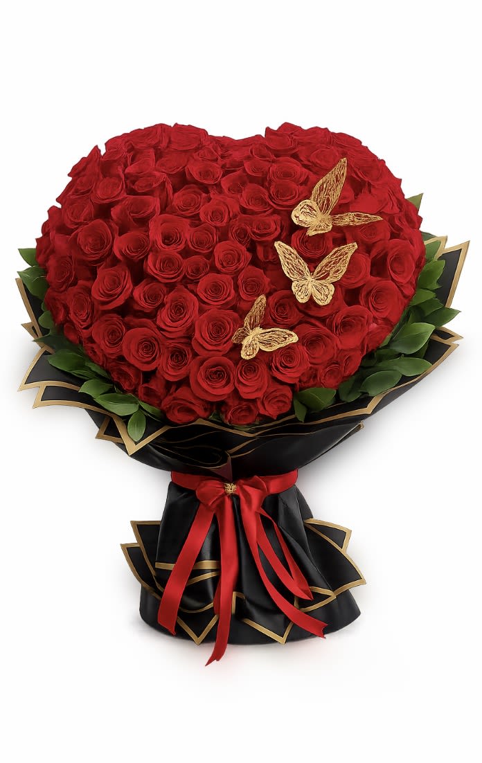 Royal Love Heart  - Imprecionante diseño de Corazon 3D ,envuelto en papel negro y compuesto por una abundante  seleccion de Rosas frescas cuidadosamente  organisadas para crear Una forma perfecta y llena de volumes .Puras rosas ecuatorianas .Recuento de rosas approximado 100 a 115 rosas premium.