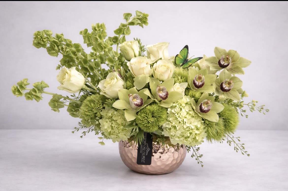 Lucky Charm - NF-Y5 - A Filed of green inspired blossoms with roses that floats above a beautiful copper ceramic pot, filling your home with gentle and spark of lucky charm.