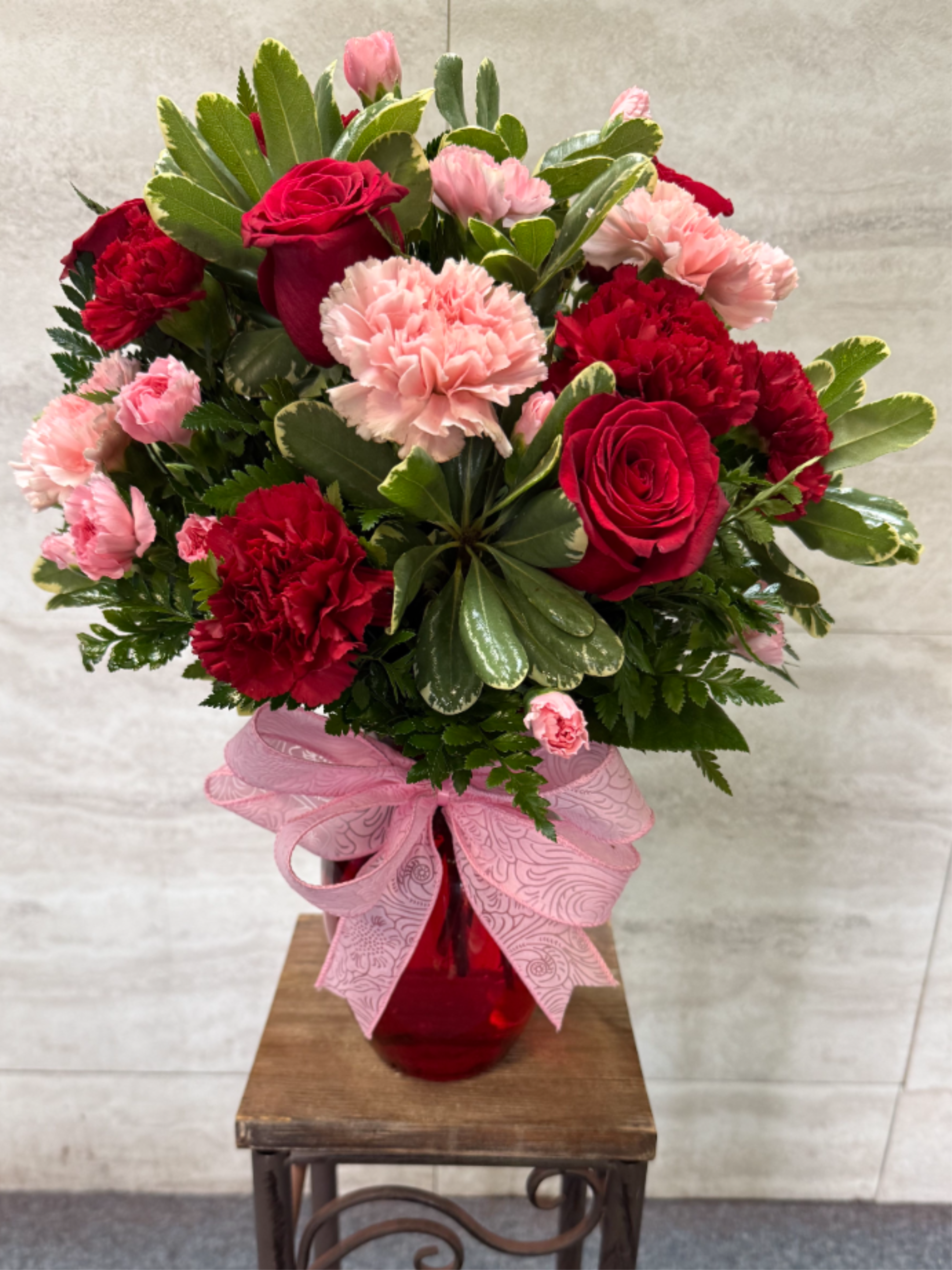 Dance With me  - (ALL-ROUND) Amazing combo of pink and red, giving it just the right touch of love.