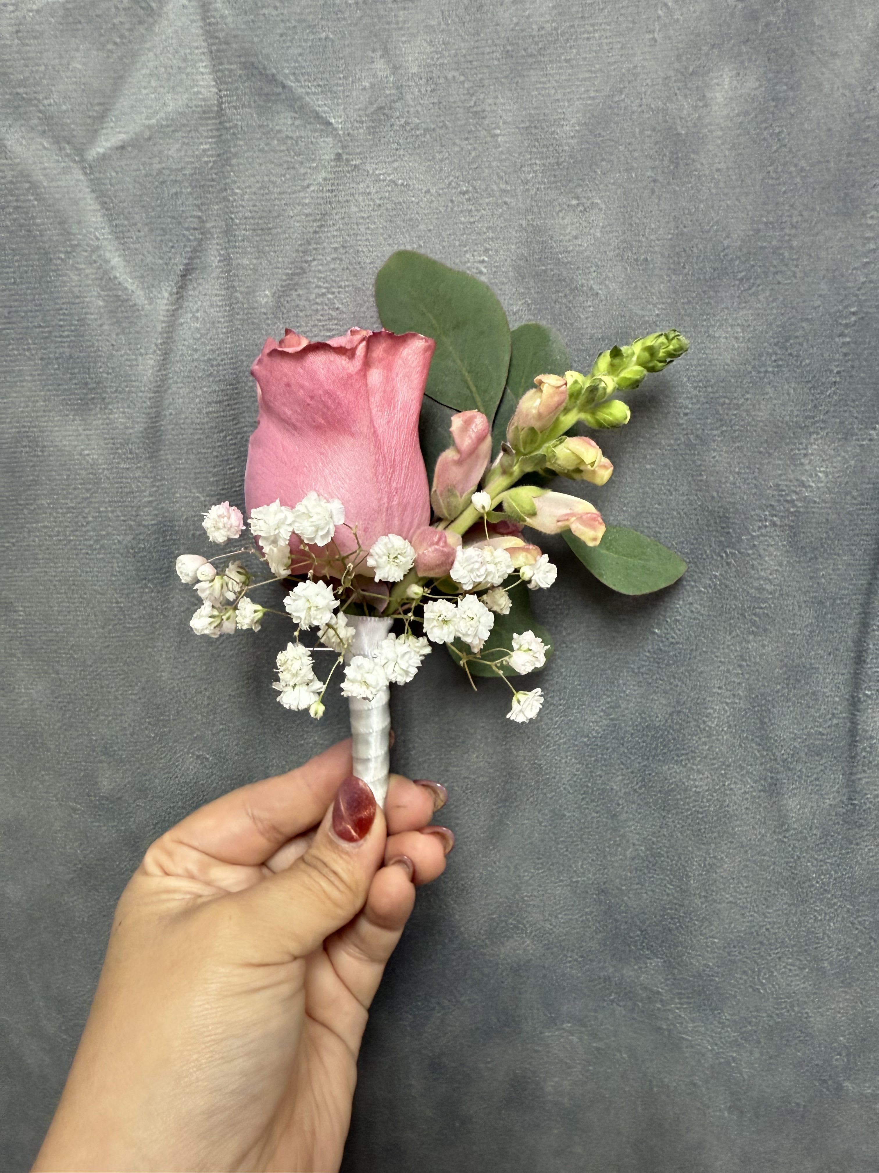 Dusty pink rose boutonnière  - Dusty pink rose Boutonniere with snapdragon beautifully wrapped 