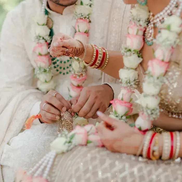 Rose Flower Lei – 40" - Celebrate life’s special moments with the elegance and fragrance of a traditional Rose Flower Lei, also known as a Har in Indian tradition. Handcrafted from fresh, vibrant roses—or other custom flowers of your choice—this 40-inch lei is a timeless symbol of love, honor, and celebration, perfect for weddings, graduations, birthdays, funerals, and other milestone events. Each lei is carefully strung to showcase the natural beauty and color of the flowers, creating a striking and meaningful accessory for any ceremony or gathering. Custom lengths can be made upon request to suit your occasion.  Please note: Availability of specific flowers and colors may vary depending on season and supply.  Product ID: Rose-lei 