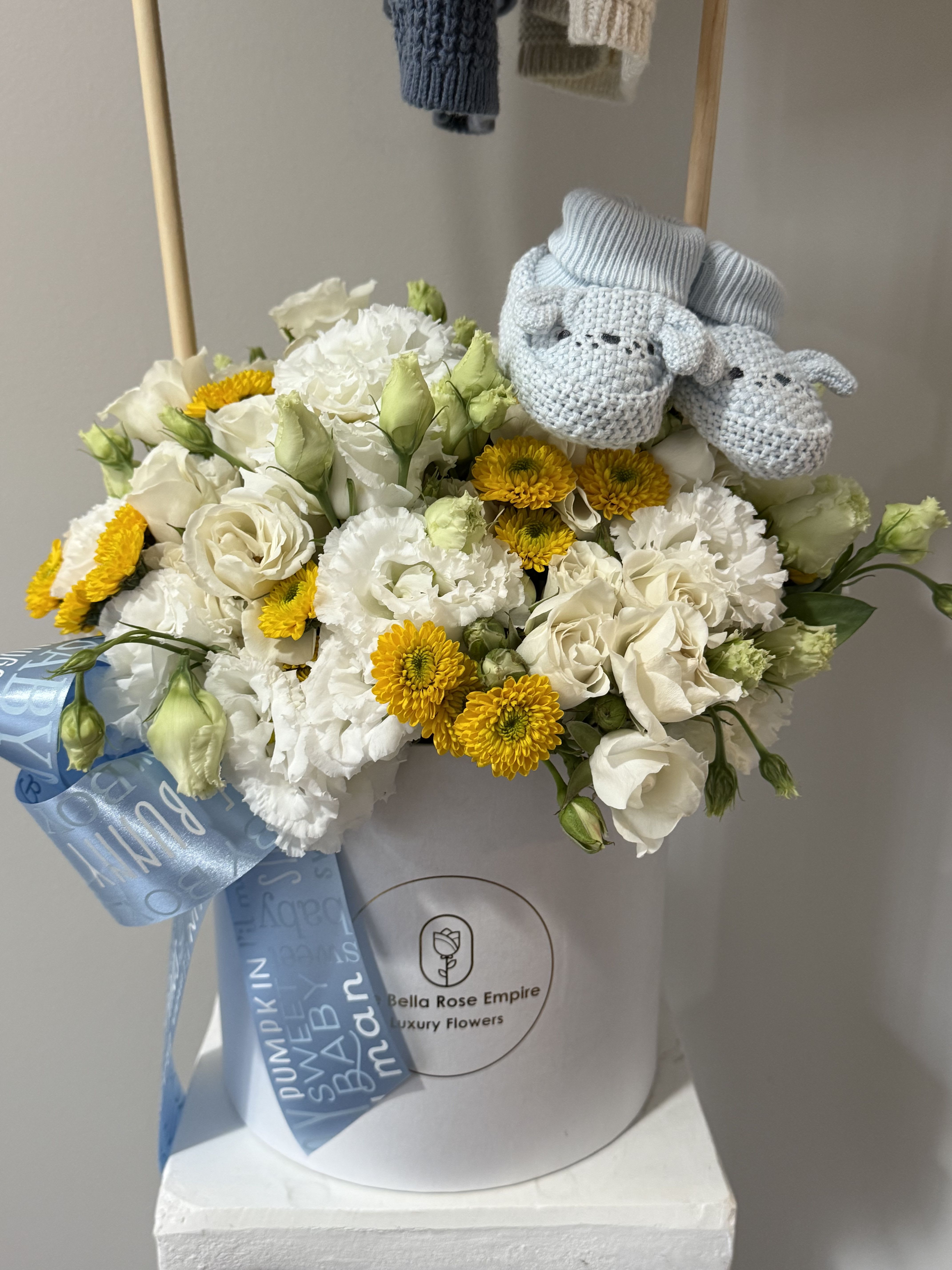 Baby BOY - A gift box for a newborn, designed to support the mother and her family upon the arrival of this new addition—making her feel cherished for the miracle of nurturing a life within her body, and for the privilege of being part of the miracle of giving birth.