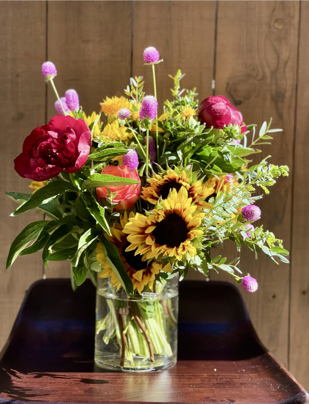 GOLDEN HOUR BLOOMS - A beautiful design full of gorgeous sunflowers and huge peonies! Unique and very pretty floral accents polish this pretty one off nicely!
