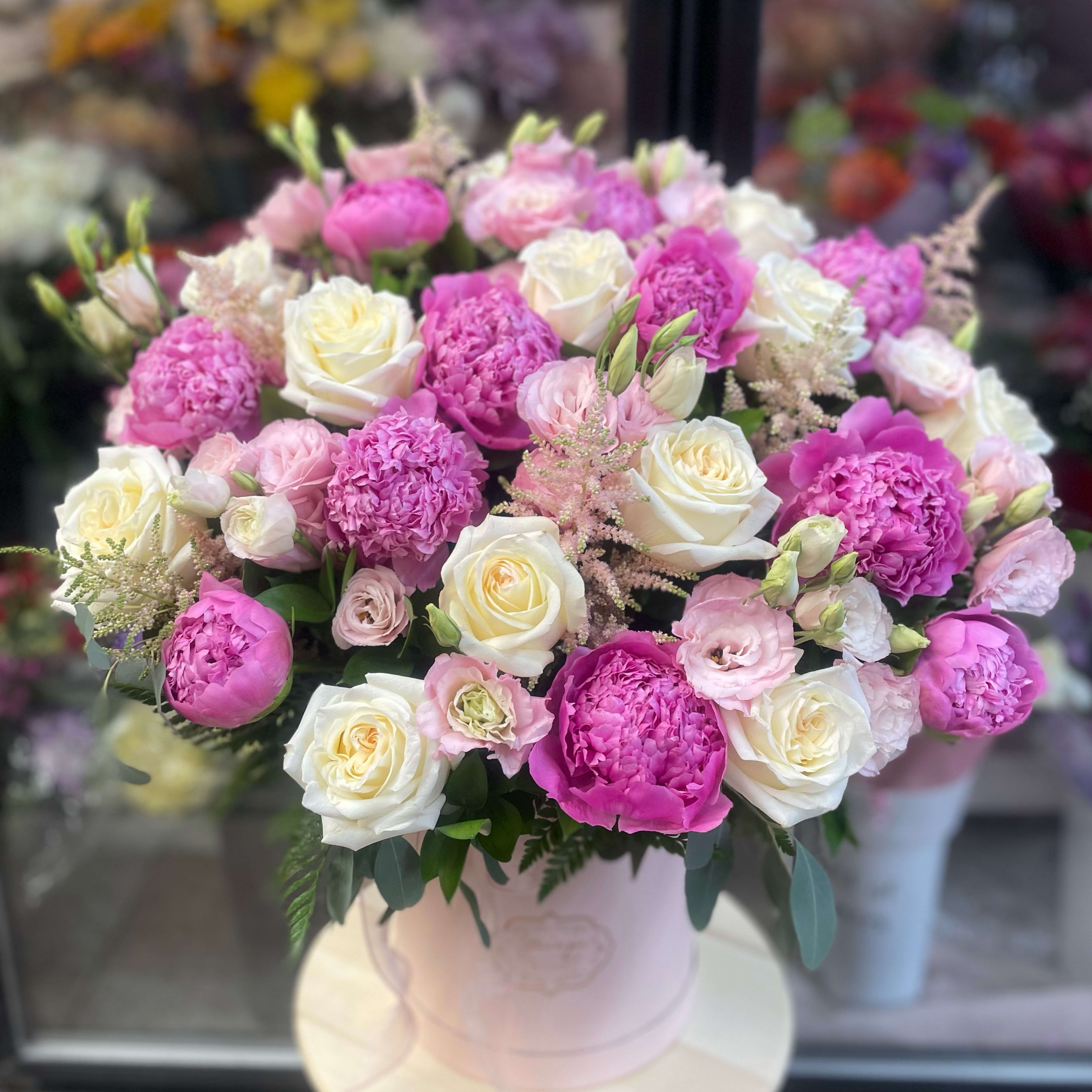 Princess heart box. On the first photo is a premium size. - On the first photo is a premium size.