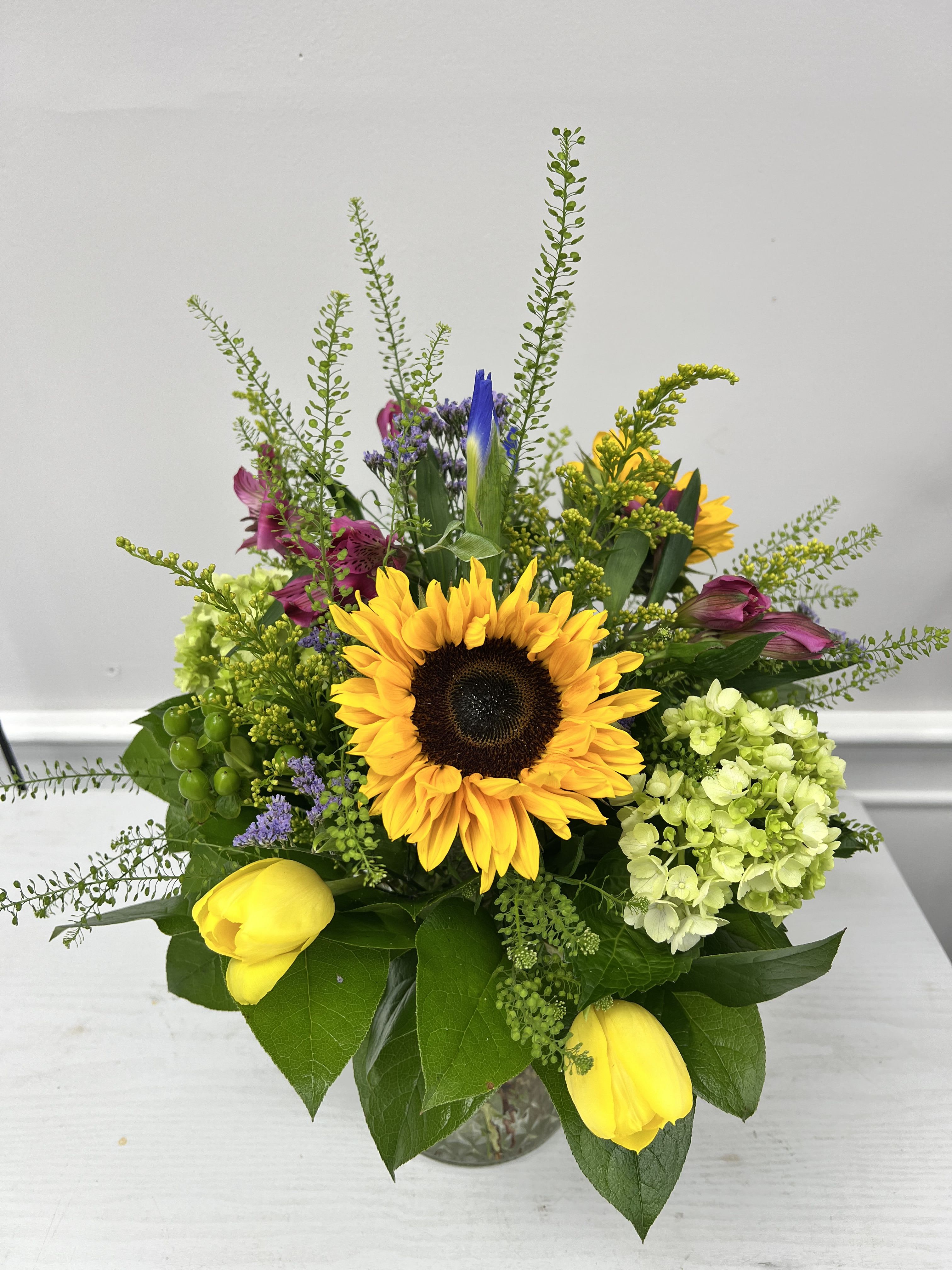 Hello summer -  Perfect for brightening any home or celebrating  the season. 