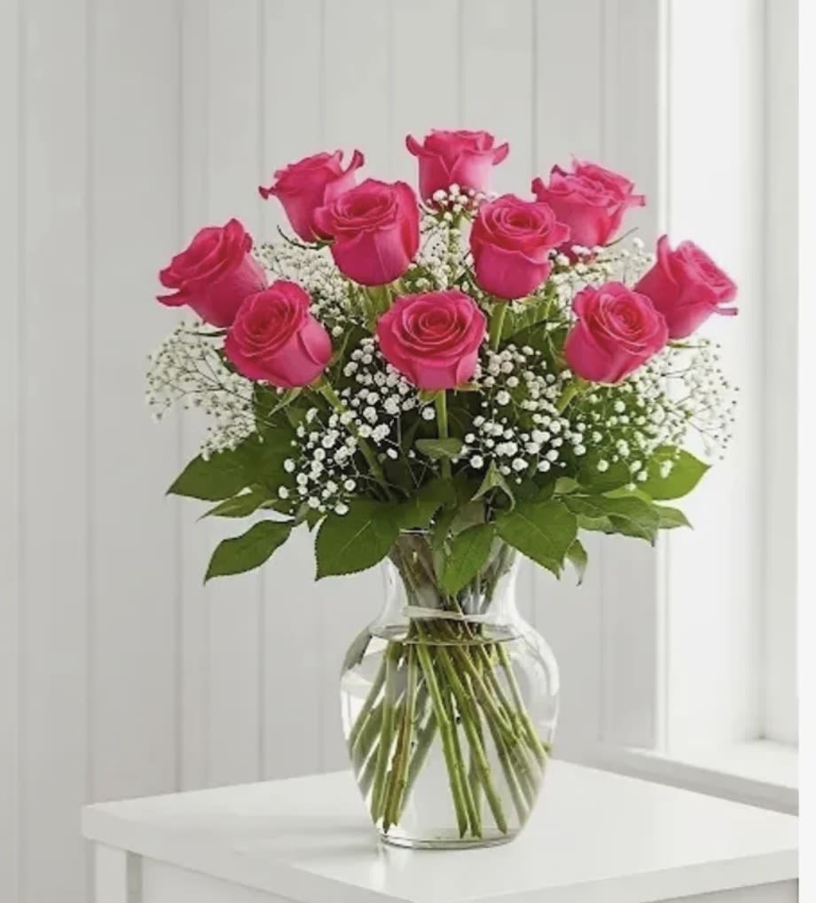 12 Hot pink Roses - Nice and beautiful arrangement for all occasions. Bouquet will be delivered as similar to the pic.