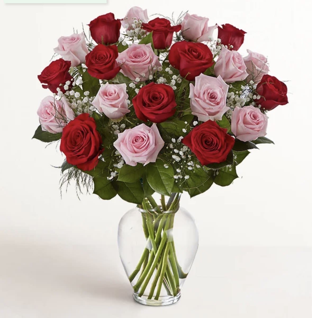 Red &amp; pink Roses - Nice and beautiful arrangement for all occasions. Bouquet will be delivered as similar to the pic.