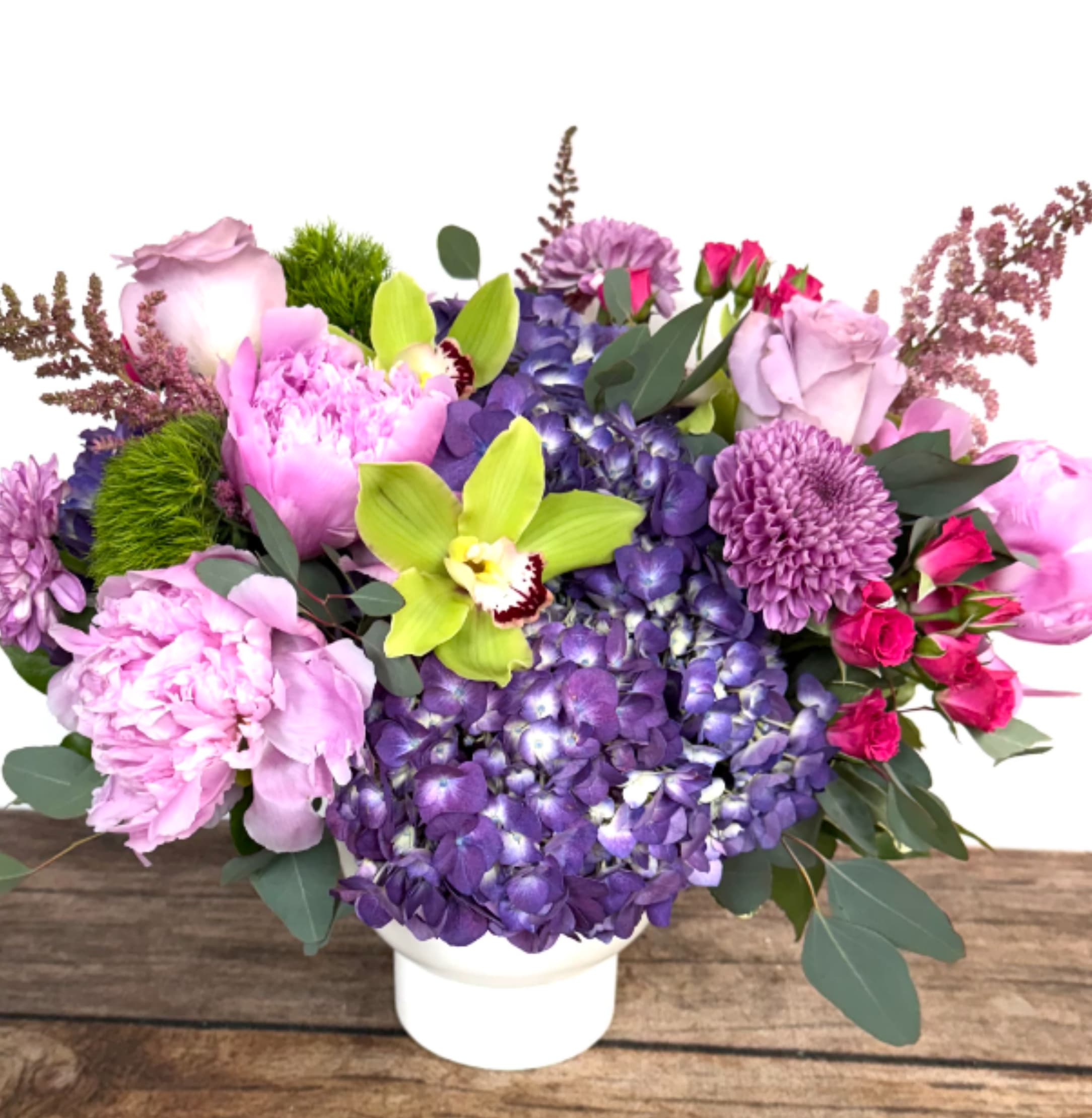 Crown Jewel - An extravagant display sure to please! Approx. 18"x18"