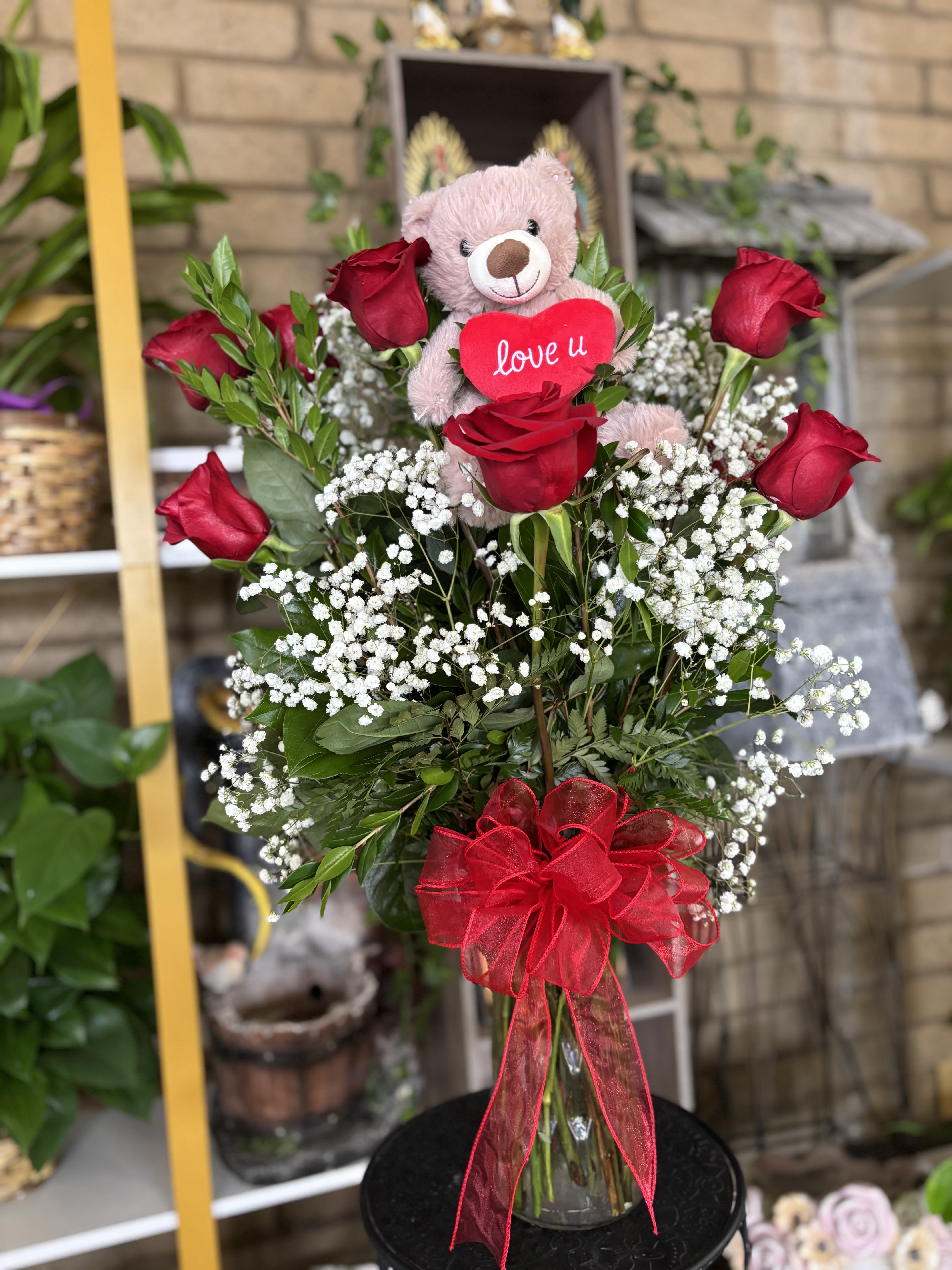 I love You Red  - 12 red roses in vase with I love you plush 