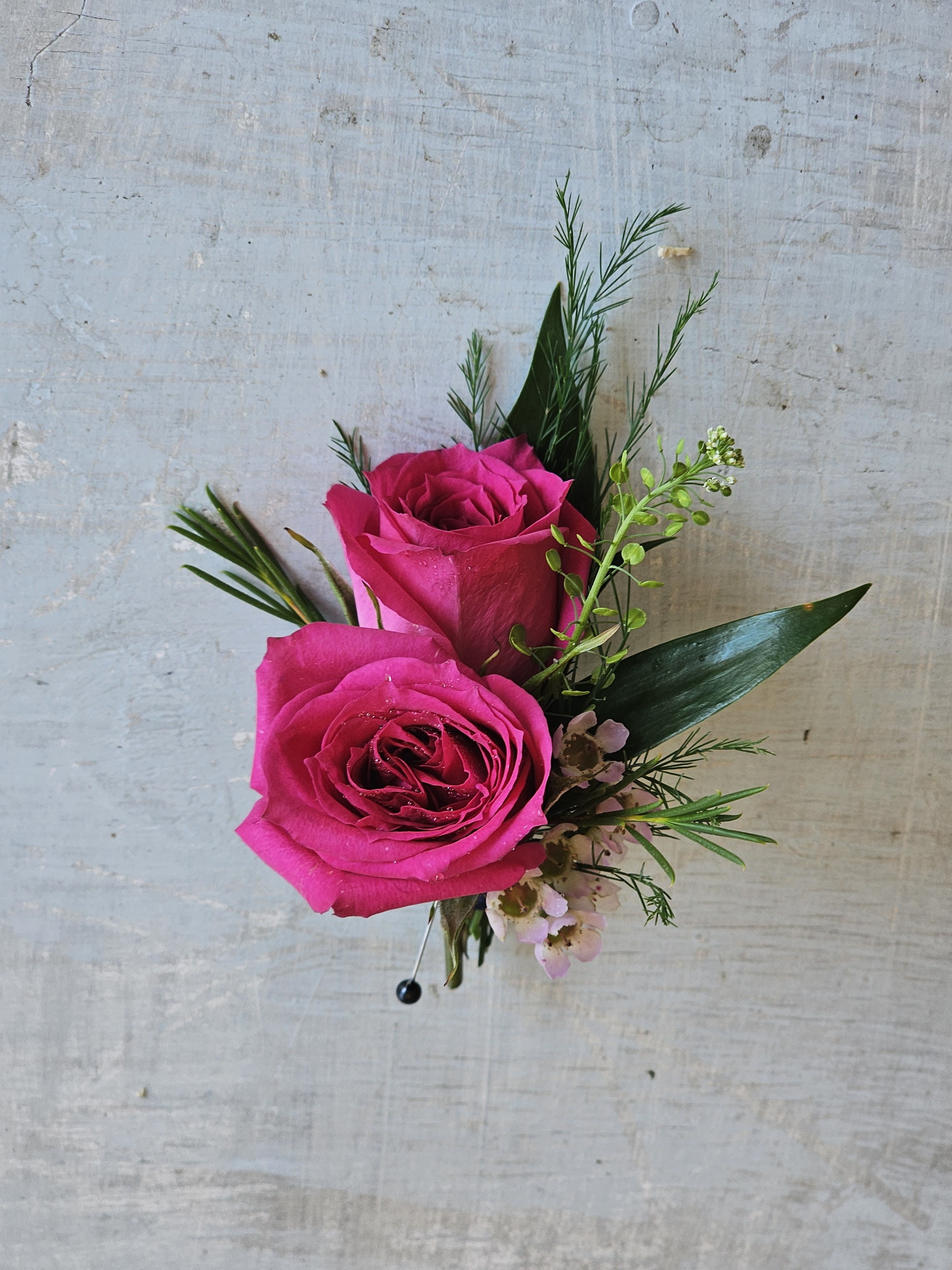 Hot pink spray roses boutonniere - Bright pink spray rose boutonniere