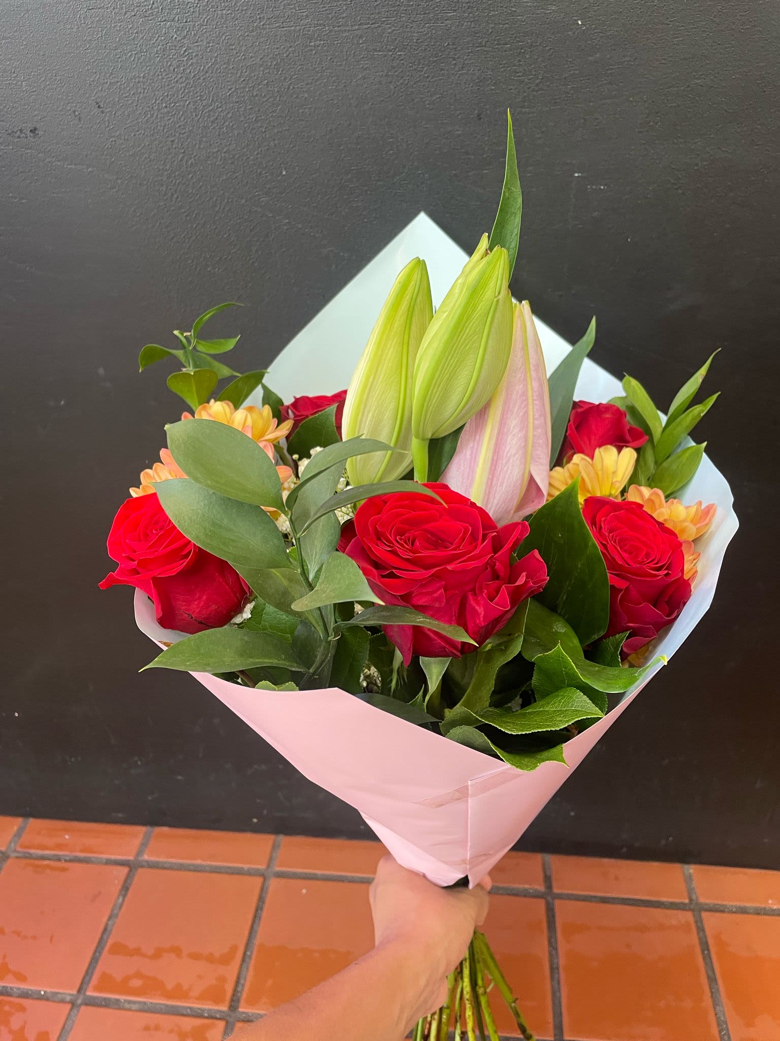 Beautiful Bouquet of Roses &amp; Lily - 1/2 Dozen Roses with a beautiful lily to complete its look. (May vary upon availability of Rose colors)