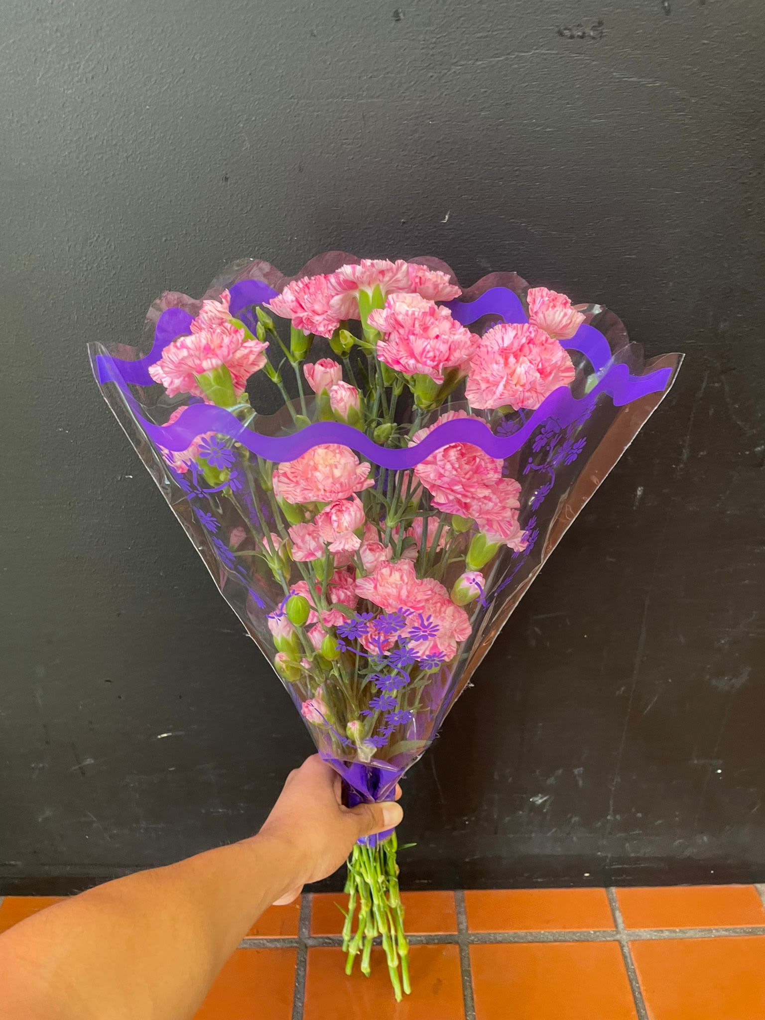 MOM'S DAY QUICK &amp; THOUGHTFUL CARNATION BOUQUET - .