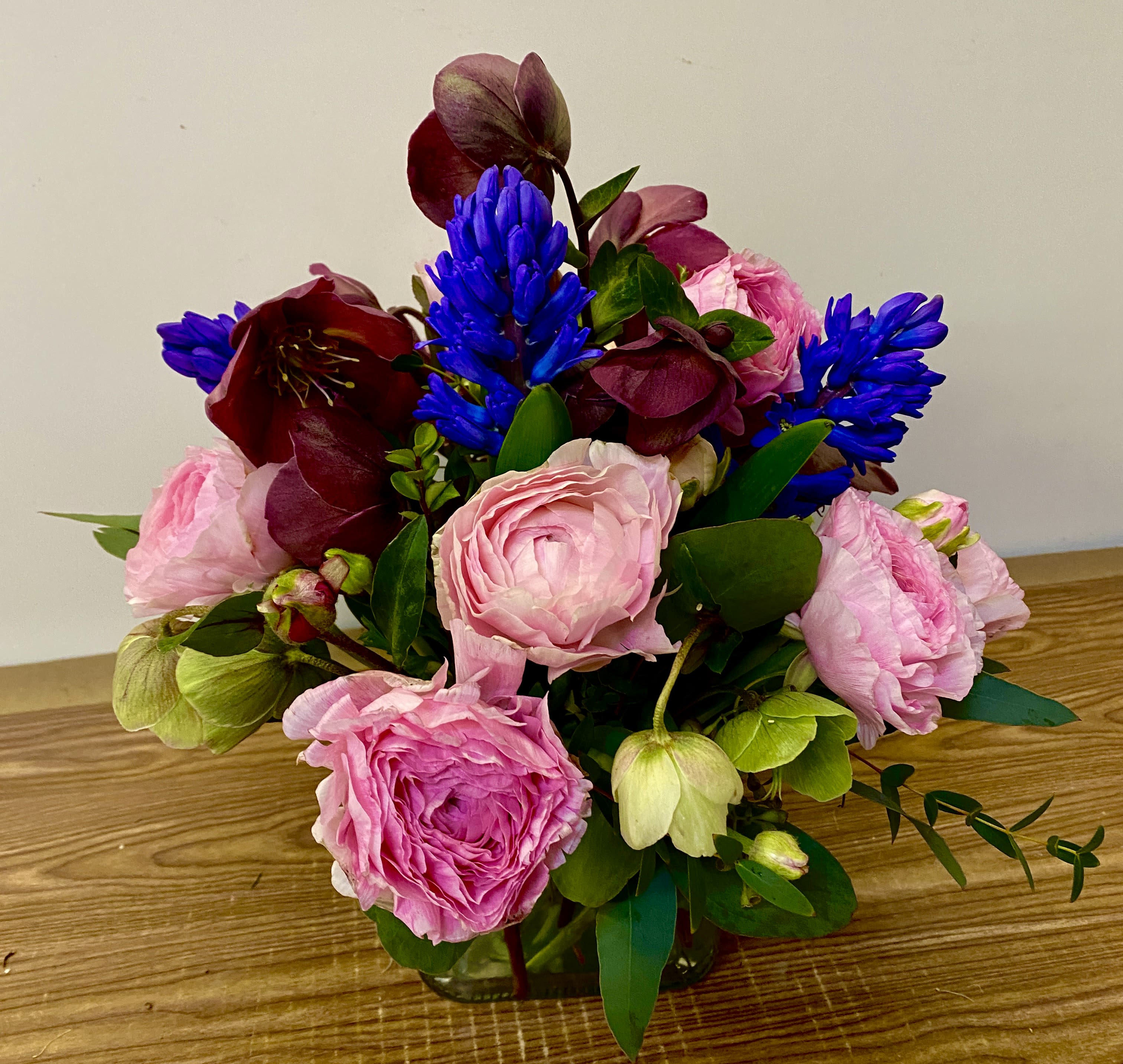 THE BRIDE  - Combination of spring flowers