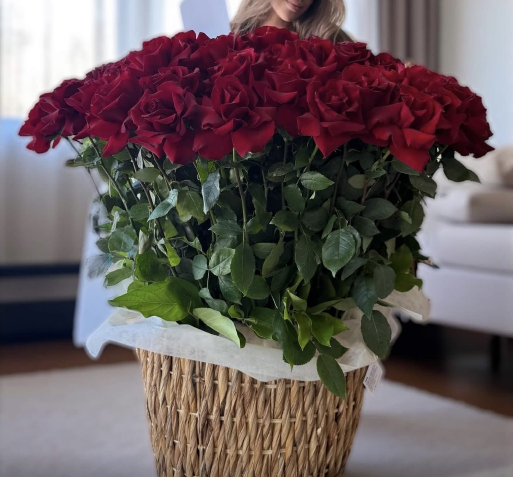 Basket roses and any colors  - A breathtaking basket of luxurious red roses — the perfect symbol of love, passion, and elegance ️  Make every moment unforgettable with this stunning arrangement, beautifully designed to express your deepest feelings. Perfect for anniversaries, birthdays, romantic surprises, or simply saying “I love you.”   Fresh premium roses  Elegant handcrafted basket  A timeless gift for someone special  Because some emotions deserve more than words.  Order now and let love bloom! 