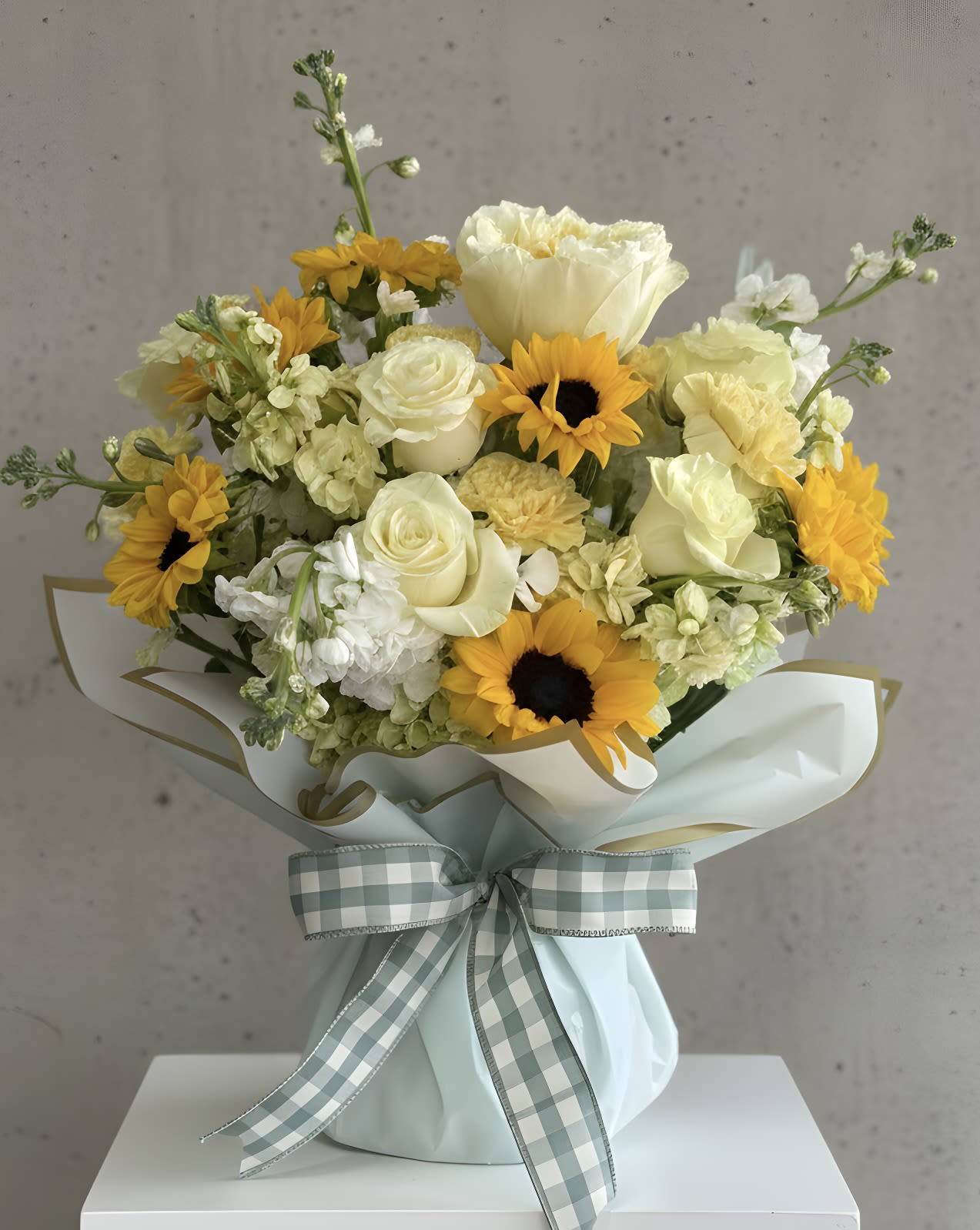 Wide Open Spaces - Wide Open Spaces is a breath of fresh country air translated into florals - Light, Natural ad effortlessly beautiful.