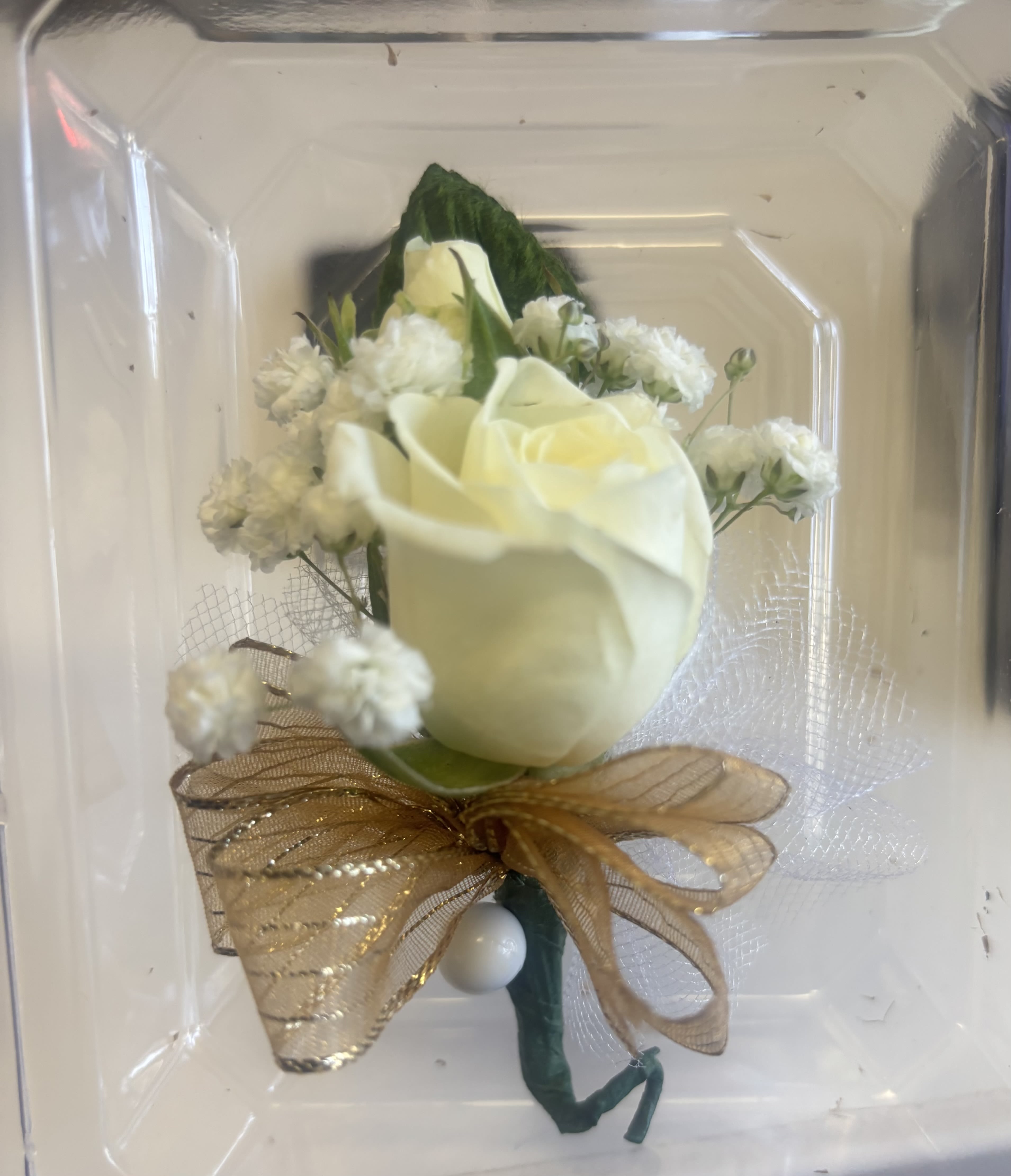 Floral Boutonnière   - *Reasonable flower substitutions may be made due to availability