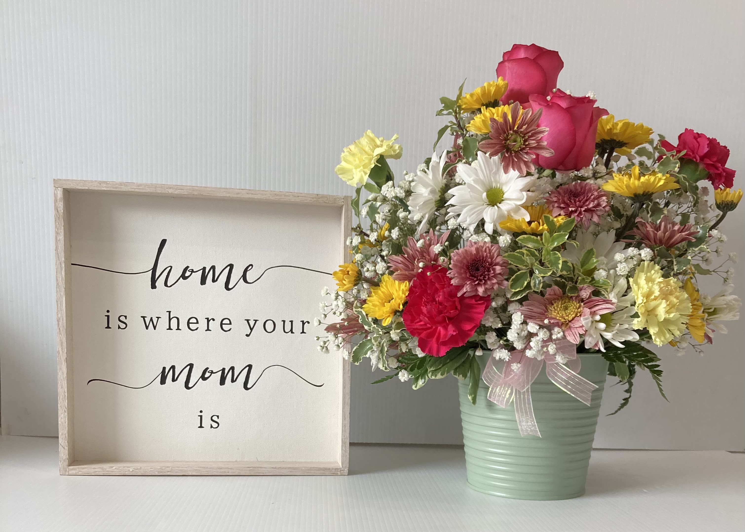 Mothers Day Delight - Lovely arrangement in colorful metal pot w/ Roses, Carnations, Daisies and filler flowers and a mothers wooden sign