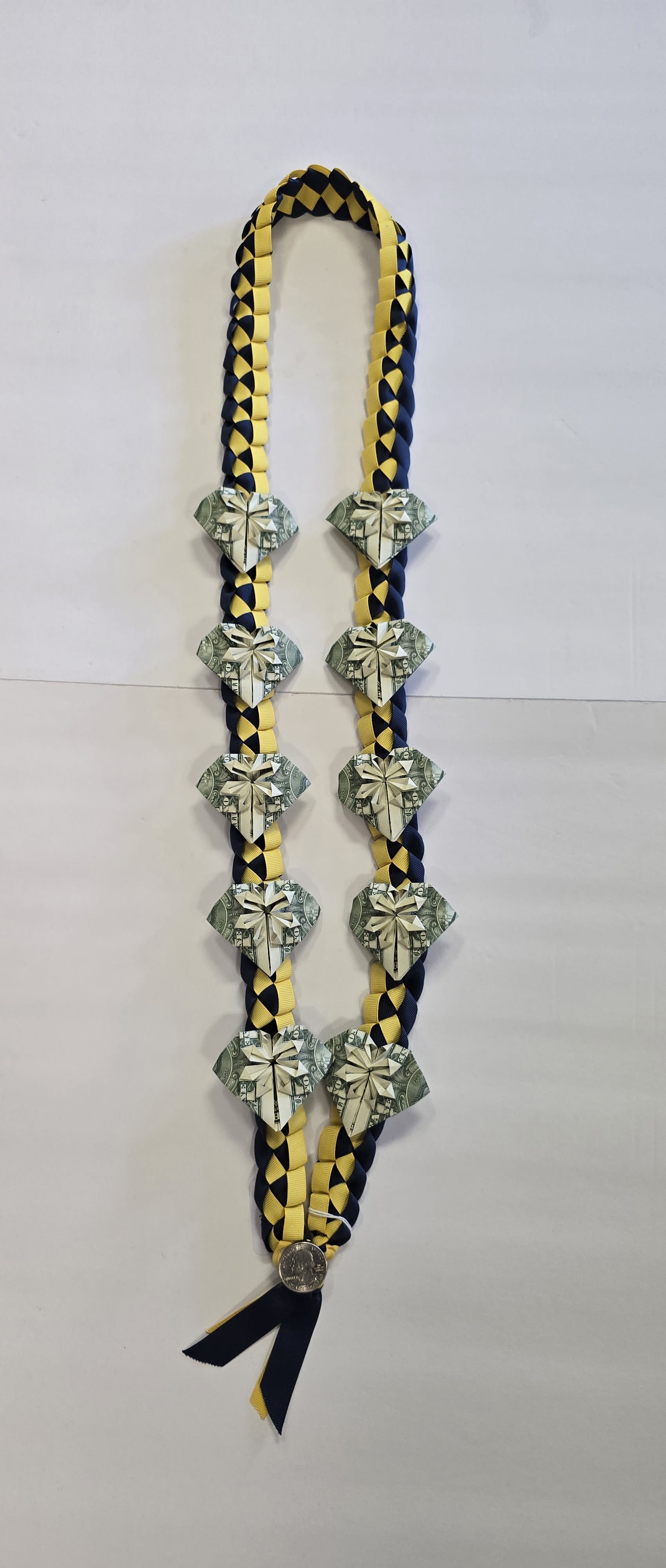 Blue &amp; Yellow Money Lei Hearts #21 - (10, $1BILLS IN THE SHAPE OF A HEART) THESE ARE REAL MONEY ON THE LEI, THERE IS NO RETURN  AND NO REFUND. ALL SALES ARE FINAL ON THESE LEI. WE HAVE MANY COLORS AVAILABLE, PLEASE CALL FOR MORE INFORMATIONS
