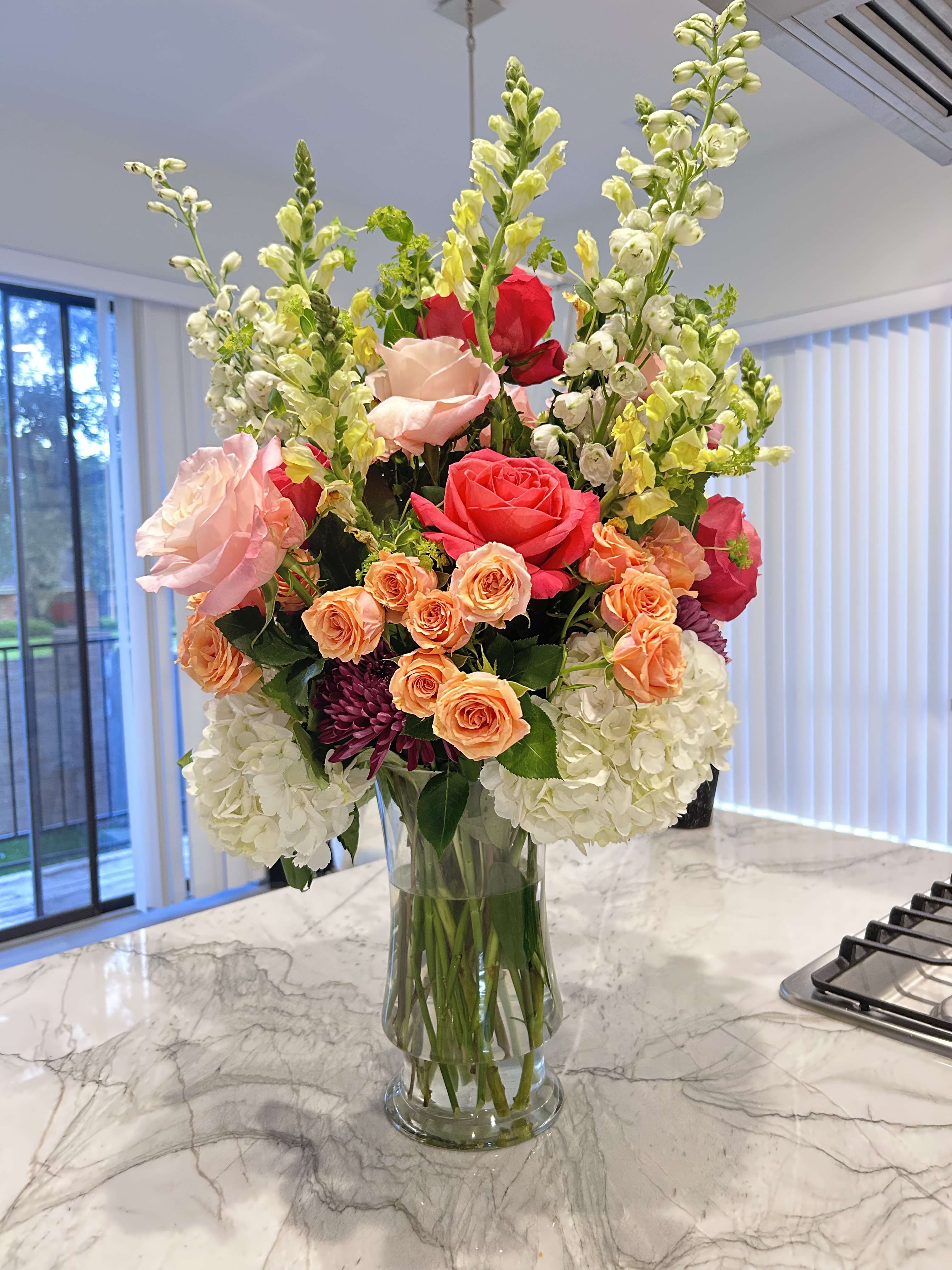 Grand Ball - Assorted arrangement