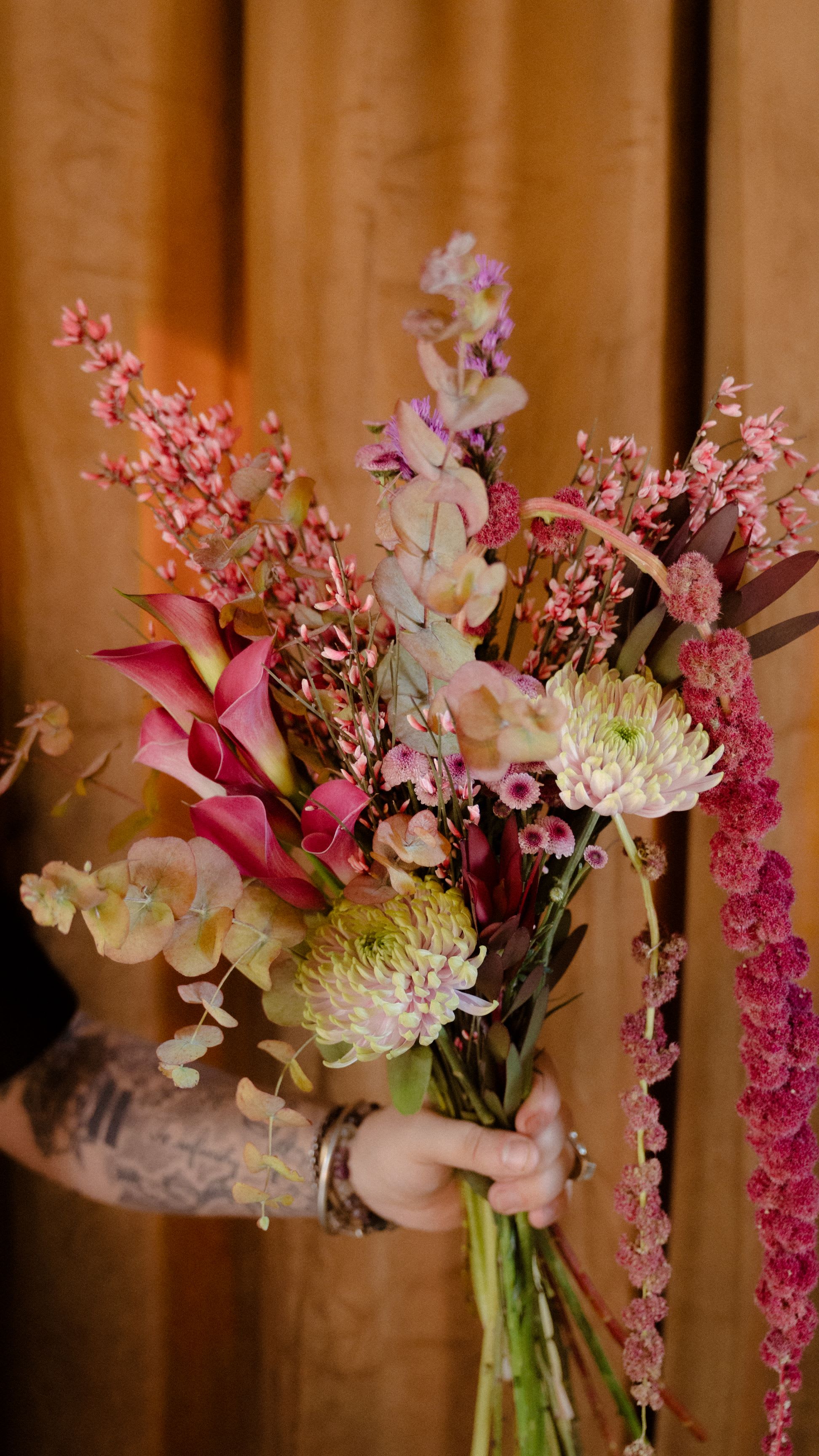 Designer's Choice - Designer’s choice means we choose the flowers and design. Your arrangement will not replicate a specific photo, but will be created with the freshest seasonal blooms in our signature style—fresh, artful, and beautifully composed in a ceramic or glass vase.  You may include color preferences in the order notes, but they are not guaranteed. For specific flowers or palettes, please contact us before placing your order.