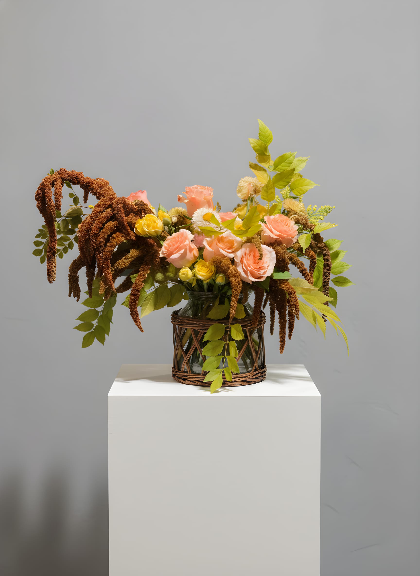 Golden Leo  - Because flowers follow the rhythm of the seasons, availability changes often. Your arrangement may vary from the photo, and some varieties may differ. We design with the freshest blooms available, making substitutions when needed—while always preserving the overall mood: fresh, artful, and beautifully composed.  For specific flower or color requests, please contact us before ordering.