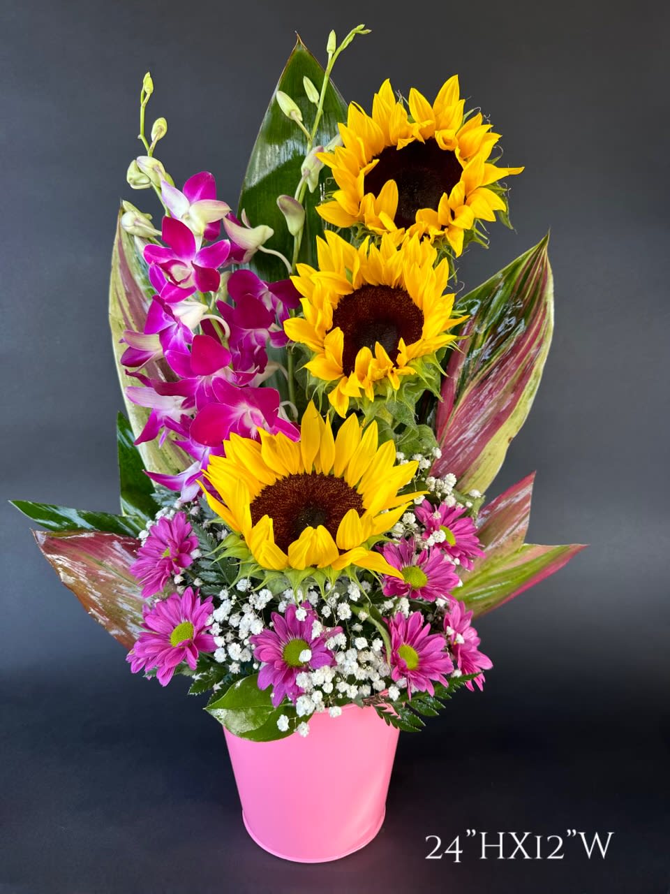 A smile from sunshine - Dear Mom  "Your smile is like the sunshine and it brightens up my day."  Show how much you means to you with this unique design.