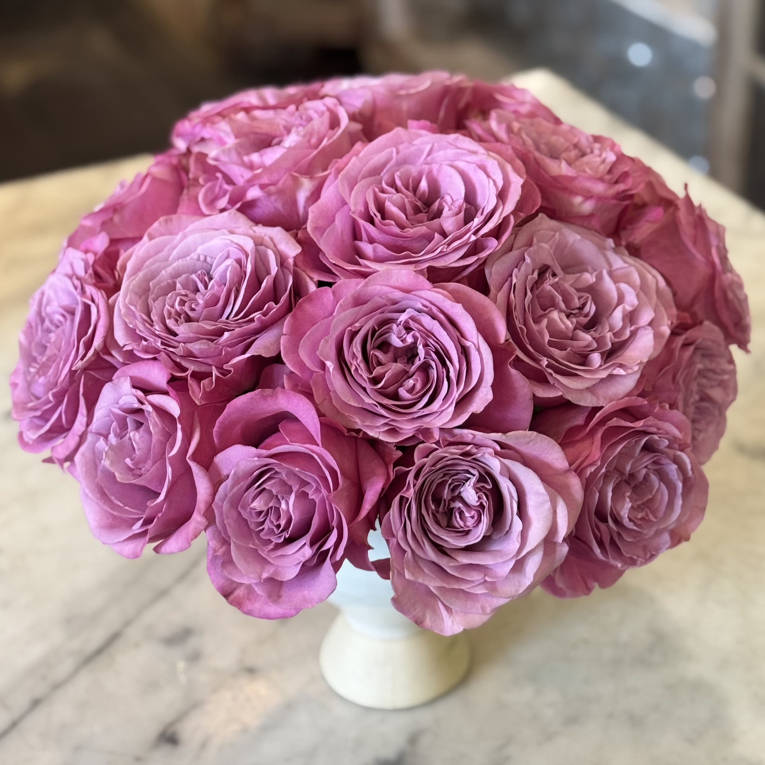 Urban Gardener Queen's Crown Roses - 18 Queen's Crown garden roses in a white footed pedestal vase. A perfect fit for your Queen.