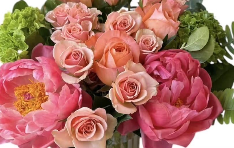 Mother's Day Designer Choice Lux  - Designers' choice always fresh flowers in a glass vase.  Beautiful Arrangement designed just for Mother's Day.