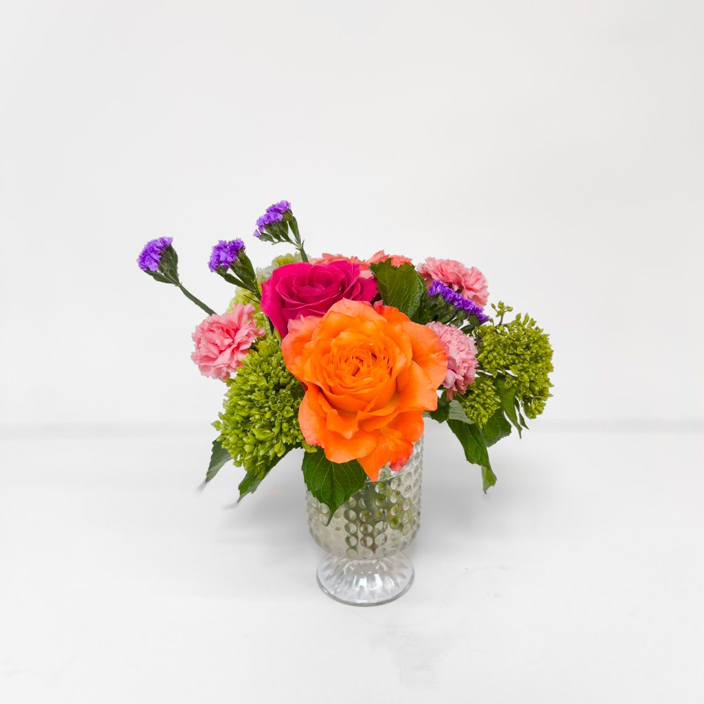 A Little Love - A sweet and petite arrangement for when it’s the thought that counts. 