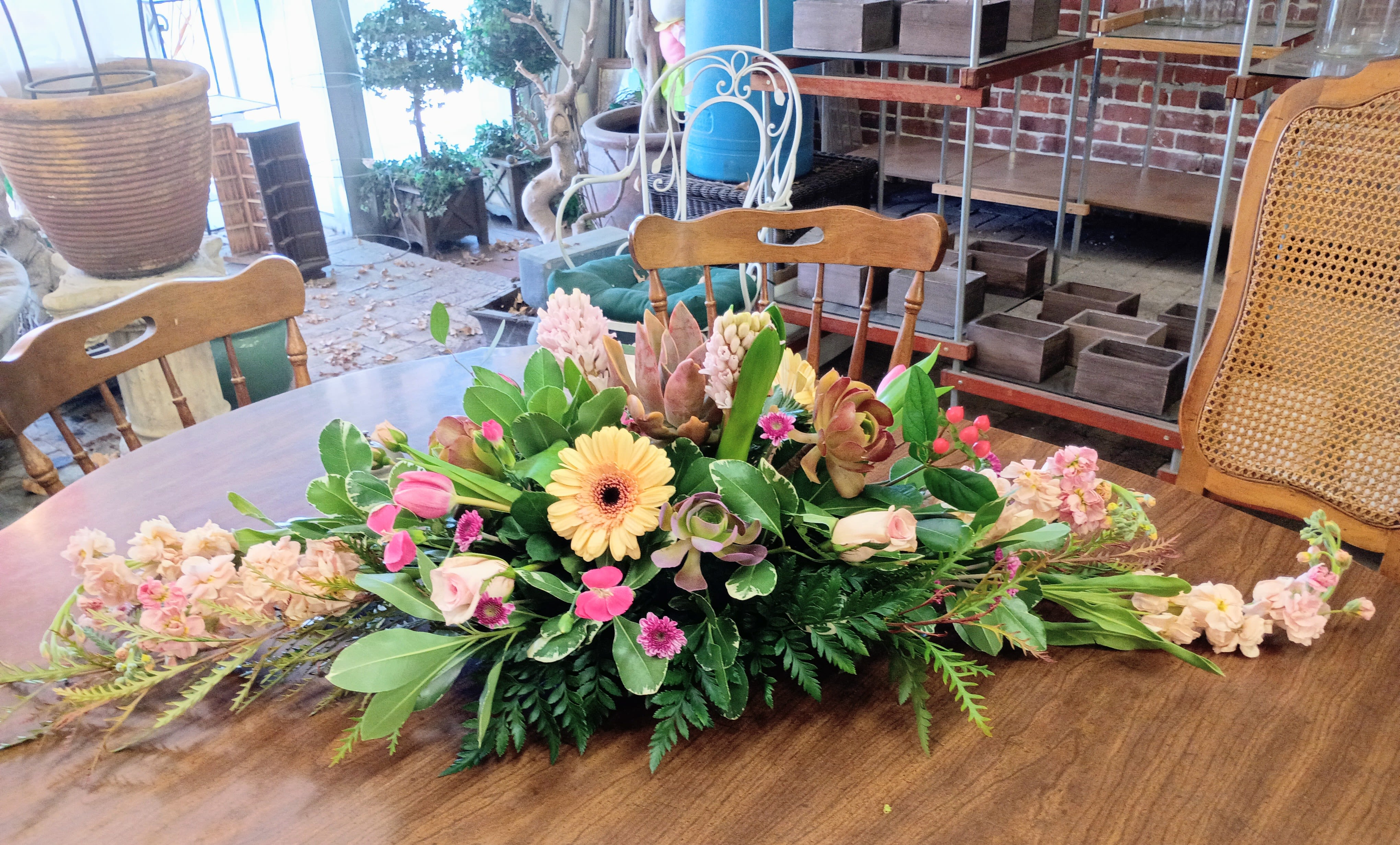 Garden Flower Centerpiece - After a walk in the garden we created this beautiful centerpiece just for you.