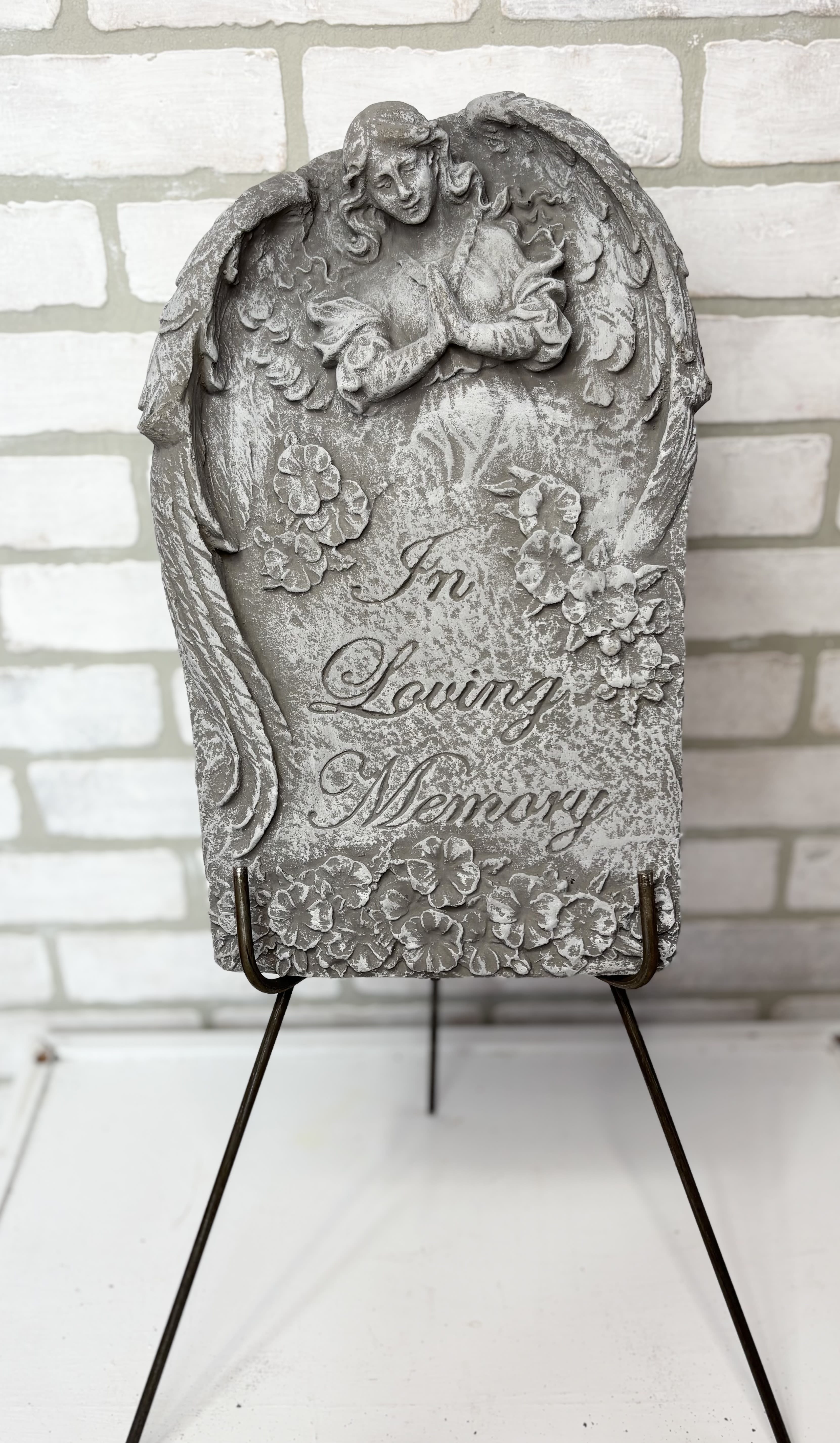 In Loving Memory Garden Stone - An angel, "In Loving Memory" garden stone. Stand Included. 