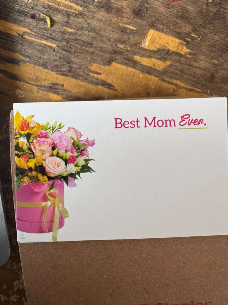 Mother’s Day Card + Envelope (Add Your Message) - Includes envelope and space for your personalized message. Perfect add-on for any bouquet.