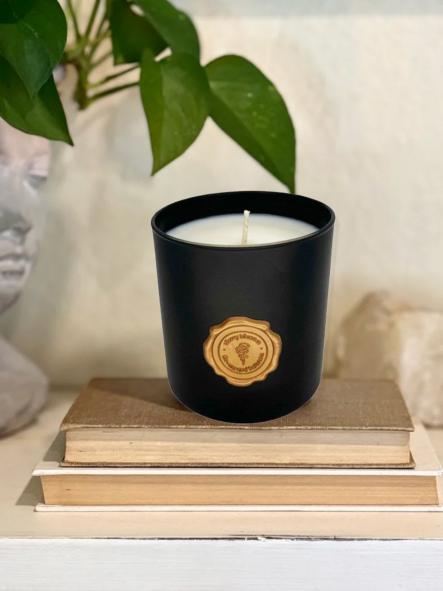 Soy Scented Candle 8oz - Bohemian Rose - Bohemian Rose – Soy Blend Candle A romantic and free-spirited fragrance, Bohemian Rose captures the essence of freshly gathered garden roses with a modern, airy twist. Soft floral notes unfold into a delicate heart of blooming petals, balanced with subtle hints of greenery and warmth. Hand-poured in a premium soy blend, this candle offers a clean, even burn—perfect for creating an effortlessly elegant and serene atmosphere.