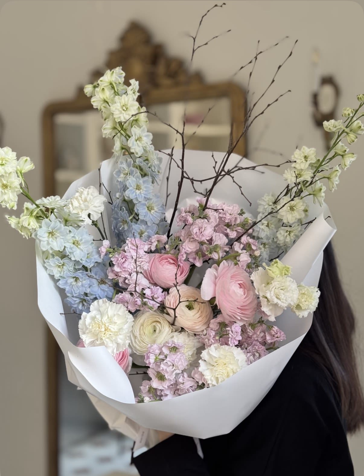 Airy Bloom - Stunning bouquet full of Ranunculus and other mixed flowers