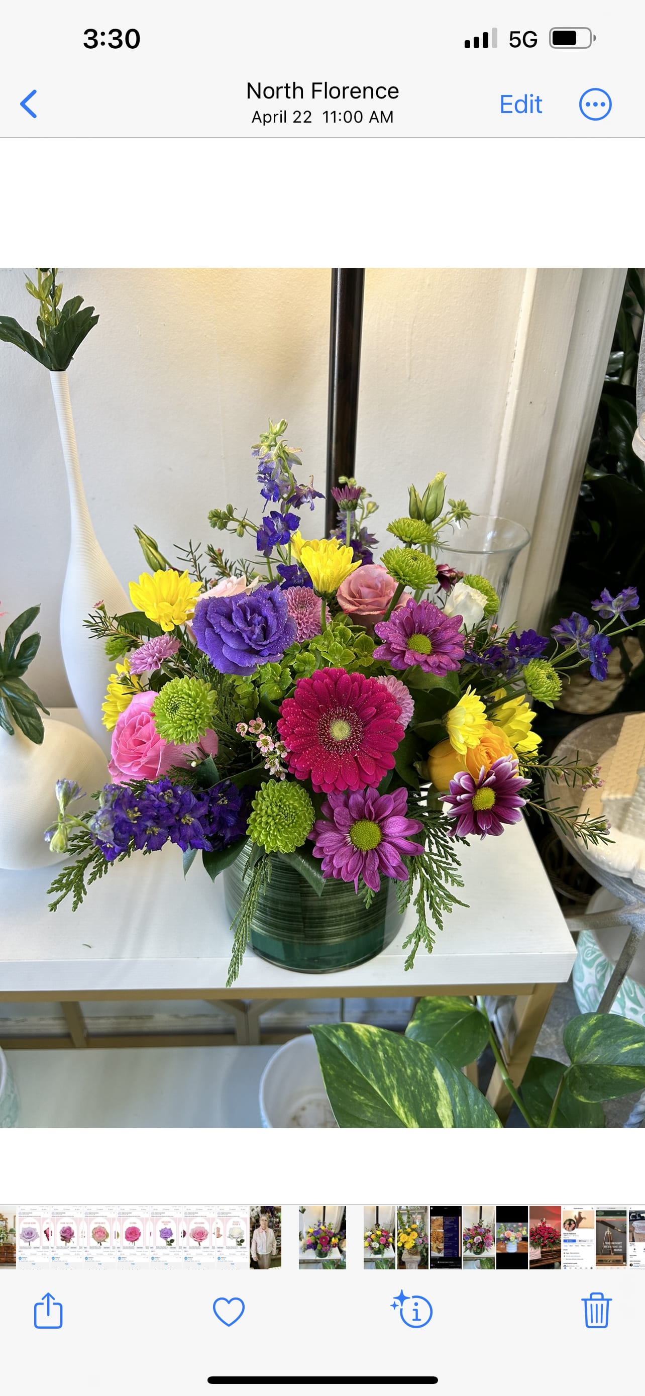 Large mixed arrangement - A selection of premium seasonal flowers with assorted colors and flowers