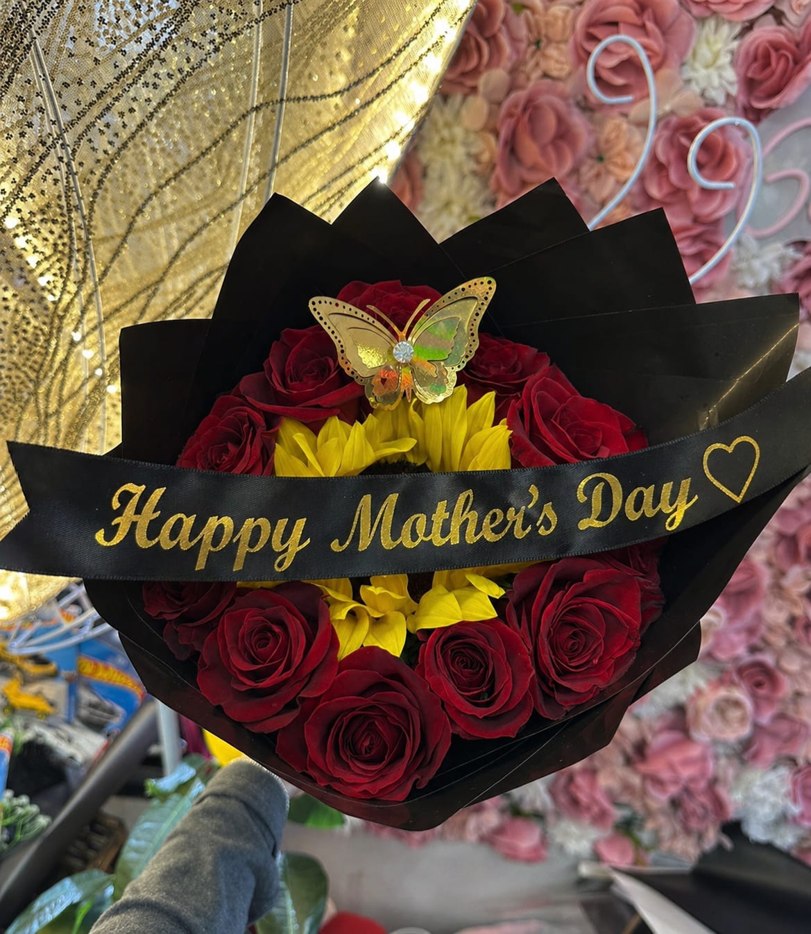 Luxury Mother’s Day bouquet  - Luxury Mother’s Day bouquet   Red roses ️ + sunflowers  + black &amp; gold wrapping = PERFECTION Elegant, bold, and made to make mamá feel special   Available now for Mother’s Day Limited quantities — order early!   Brenda’s Beauty Flowers 323-420-9151 www.brendasbeautyflowers.com  We’re also on DoorDash &amp; Uber Eats for last minute orders   #MothersDayFlowers #LosAngelesFlorist #LuxuryBouquet #Rosas #FloresParaMama #BrendasBeautyFlowers