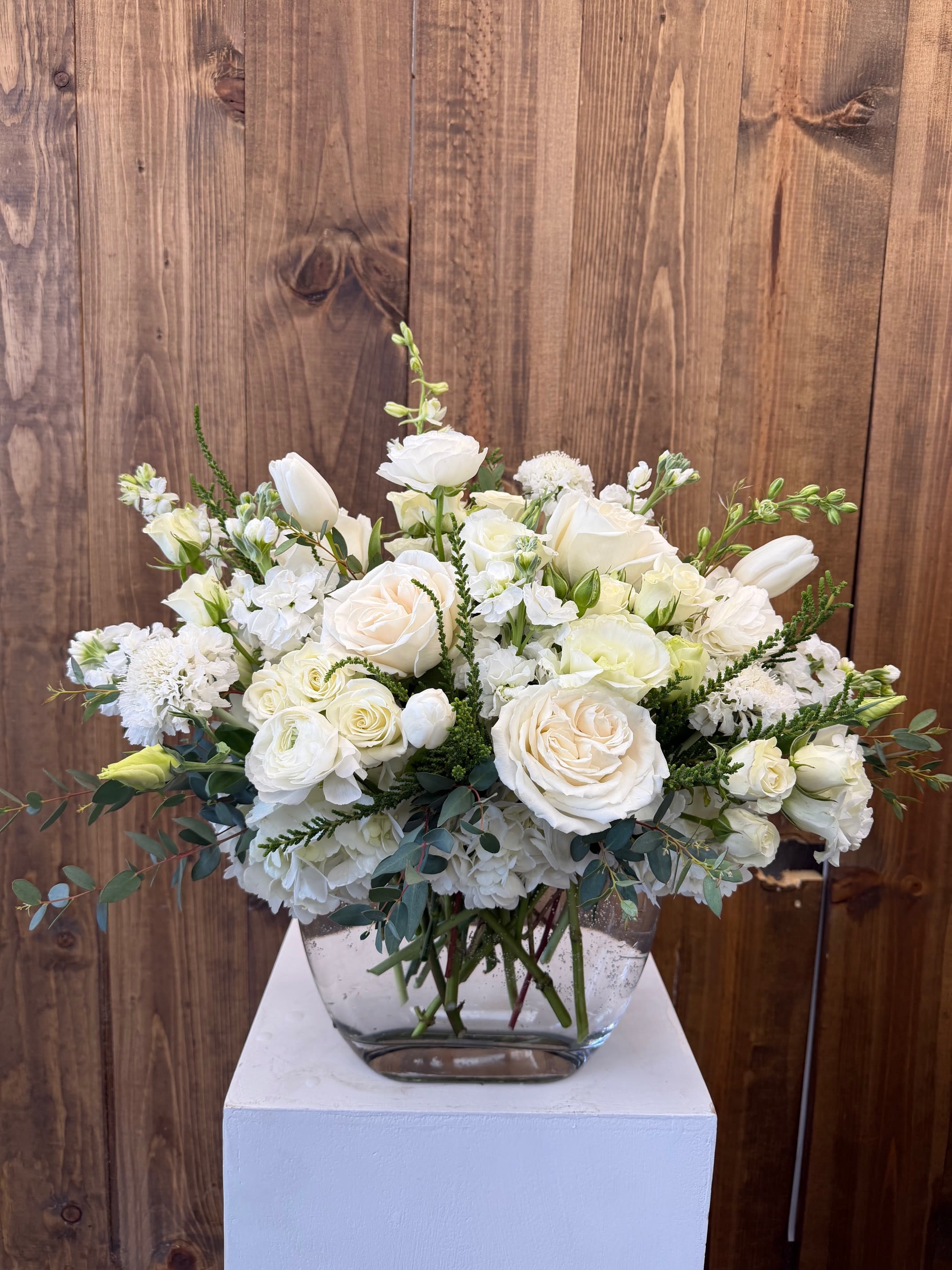 Sweet angel - beautiful selection of premium white flowers