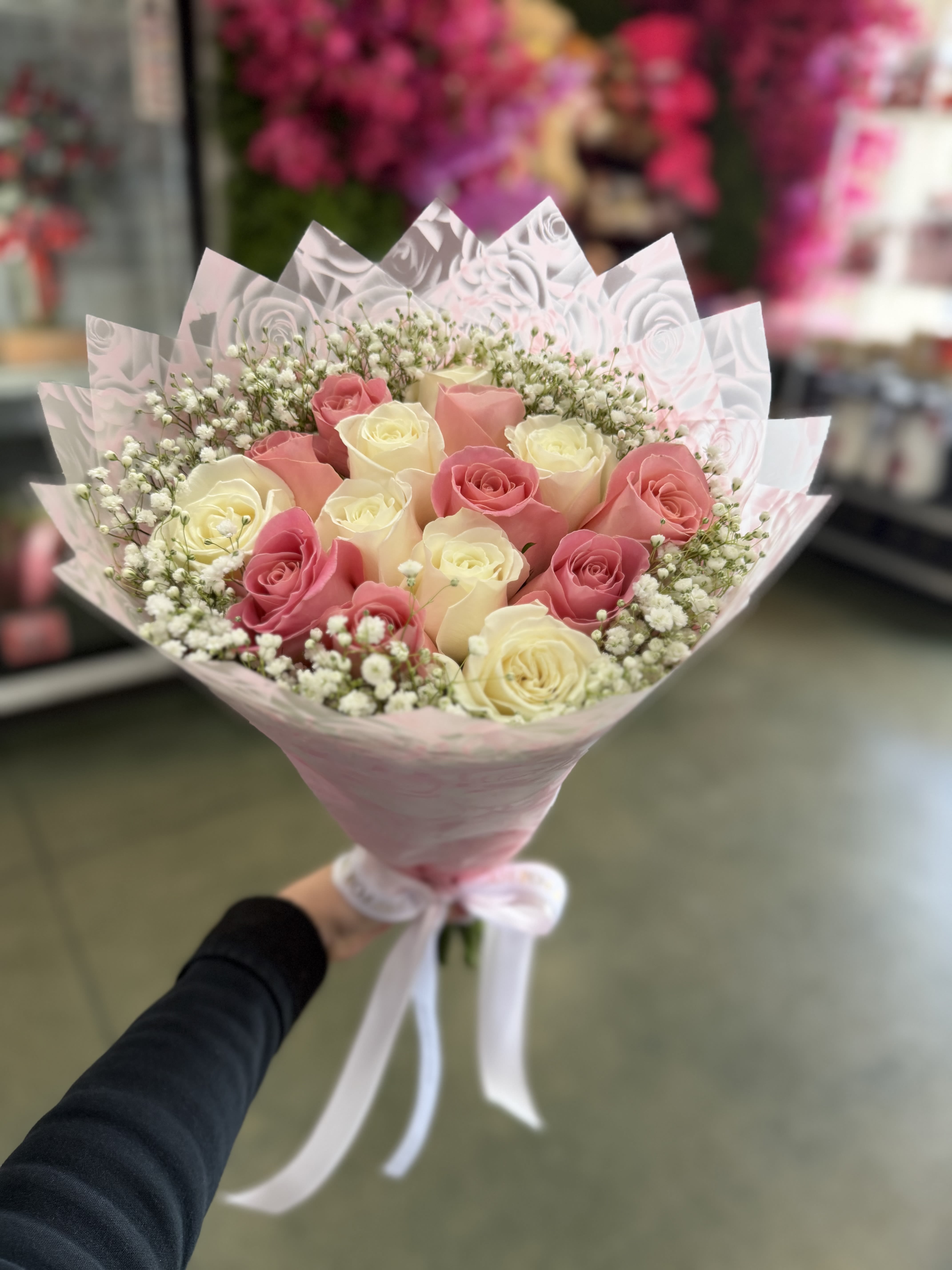 Roses &amp; Nube Bouquet  - 12, 24, or 36 Roses. You may request change in colors during checkout. 