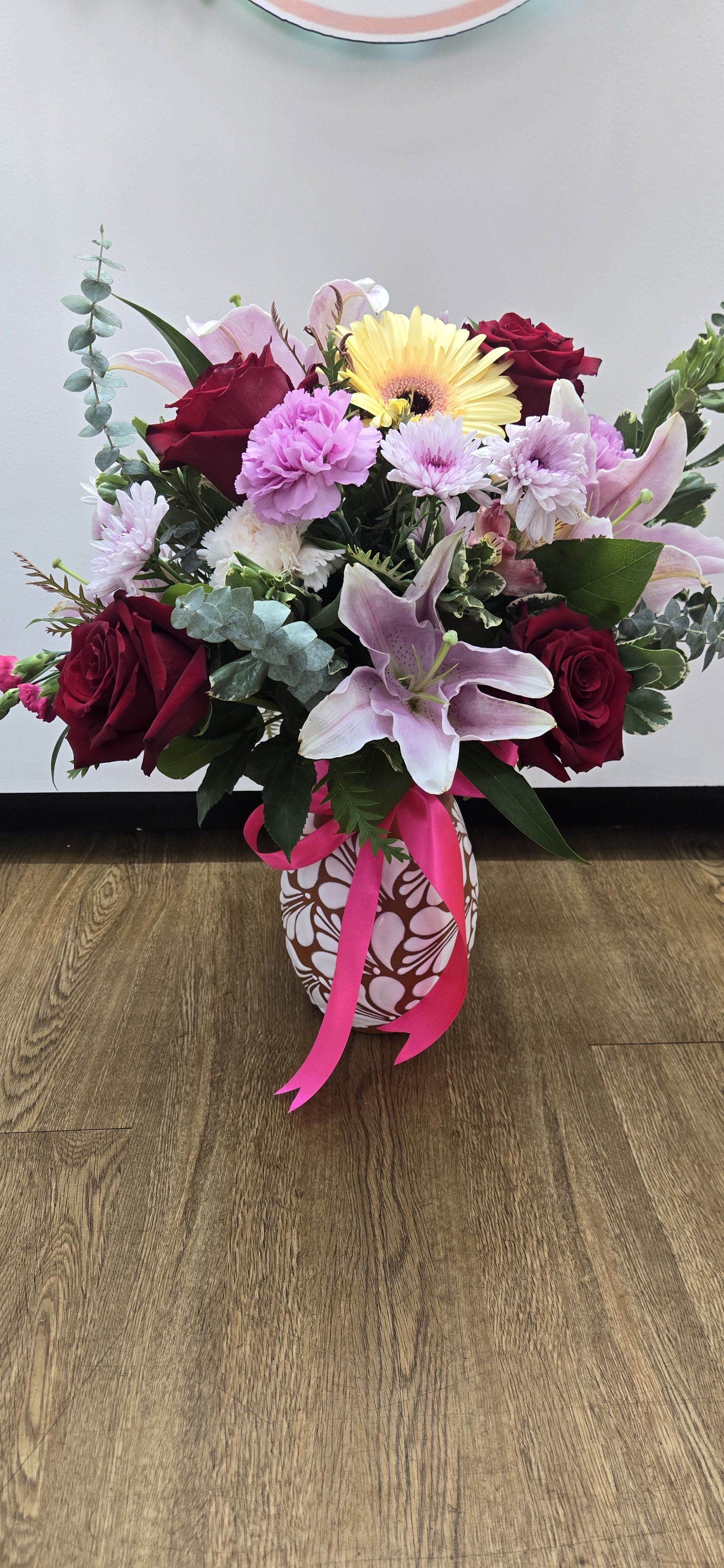Barro vase with flowers - Mix flowers  in barro vase 