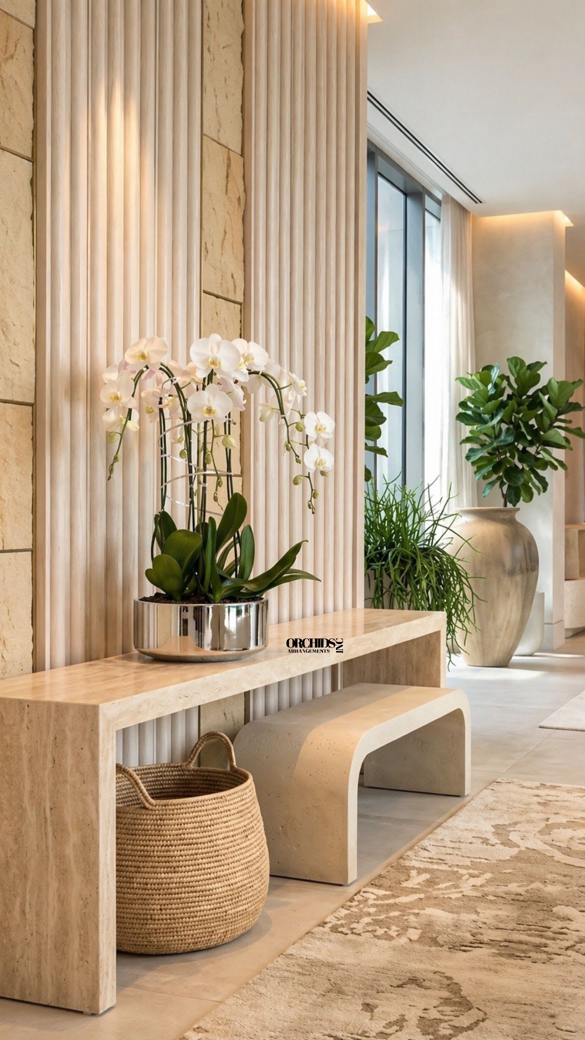 Fleur Orchid Miami - Same day Delivery Four White Phalaenopsis Orchid With a Vase 12" x 5" to Miami, Coral Gables, Miami Beach, Bal Harbour, Sunny Isles Beach, Aventura, South Miami, Pinecrest, Doral, West Miami, Coconut Grove, key Biscayne, North Bay Village...  