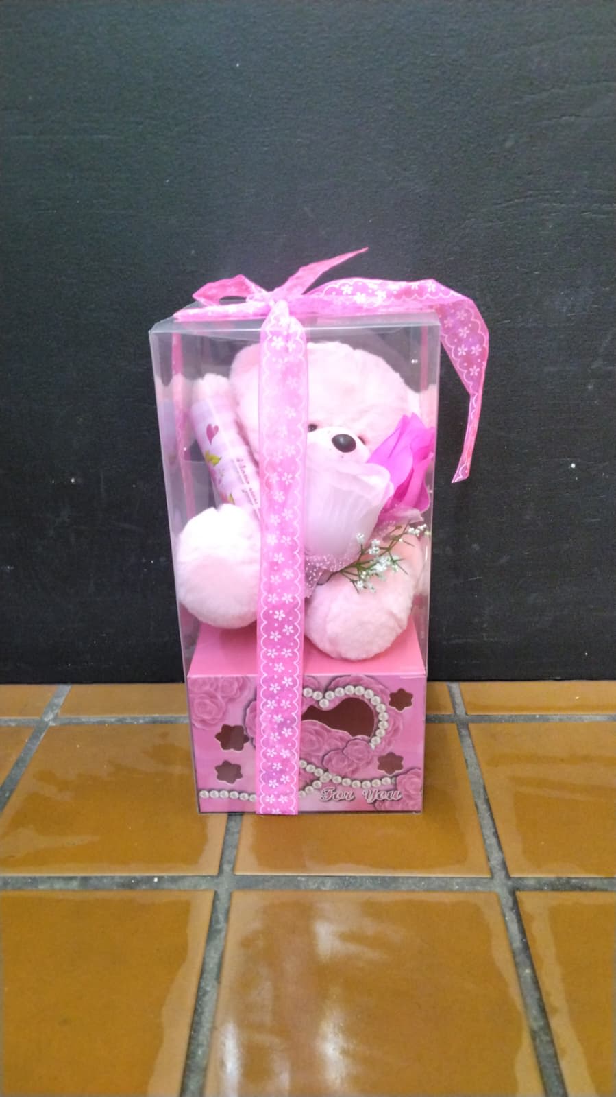 MOM'S MINI TEDDY W/ MINI ROSES #MOTHERSDAY - .