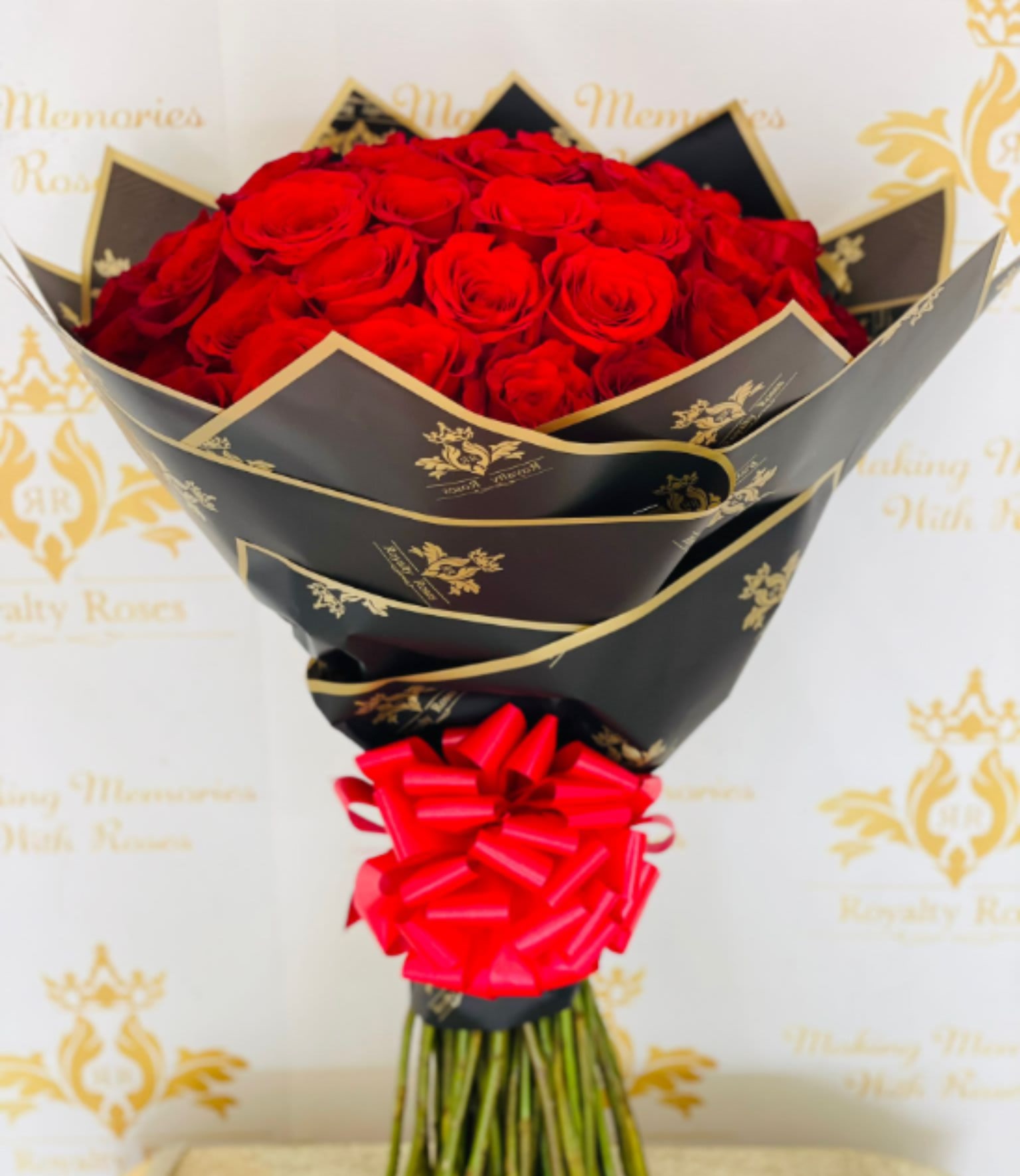 BIG 50 ROSES MOTHERS DAY ROSES BOUQUET SUPER SALE - BIG 50 RED ROSES BOUQUET TO GIVE TO YOUR MOM DURING THIS MOTHERS DAY SEASON, YOU WONT FIND THIS PRICE CUT ANYWHERE, TAKE ADVANTAGE