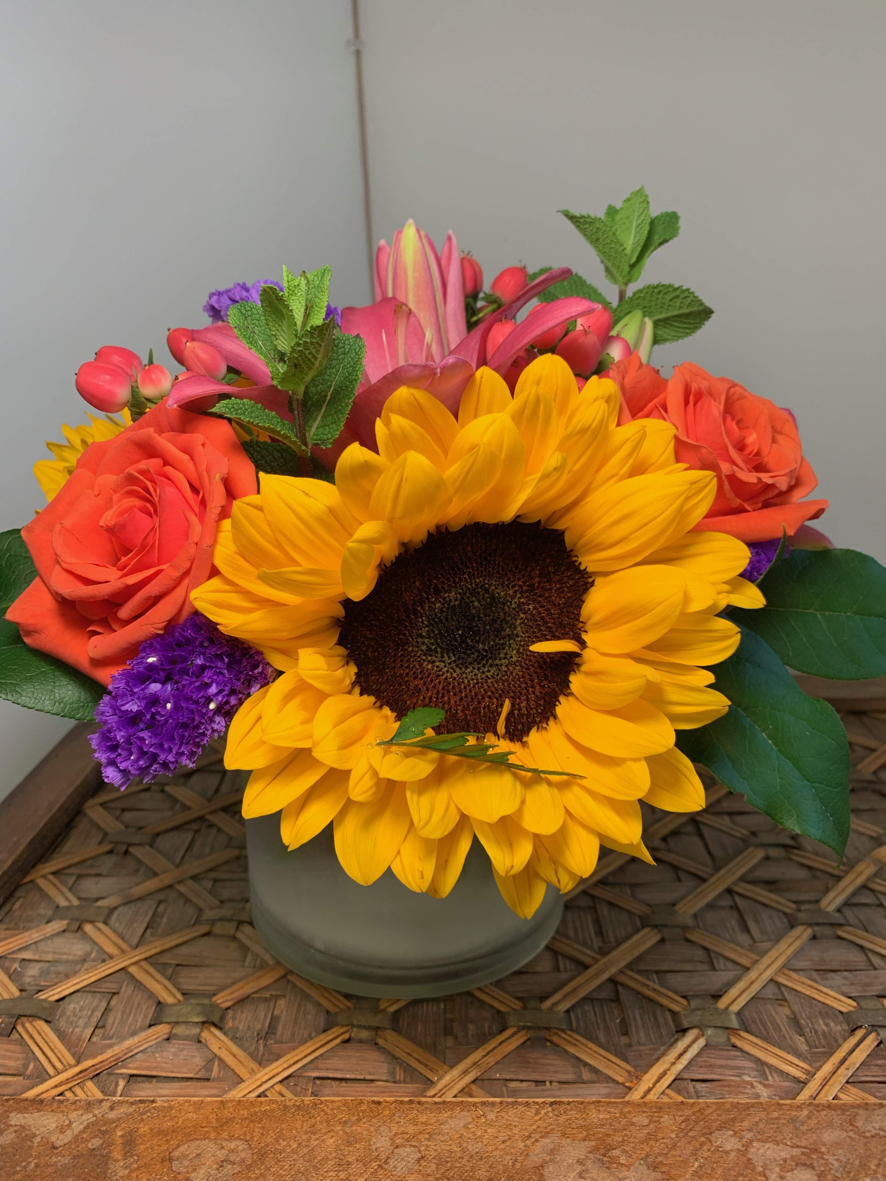 Garden Fresh - Celebrate Summer with fresh garden blooms for that "Garden Fresh" feeling.