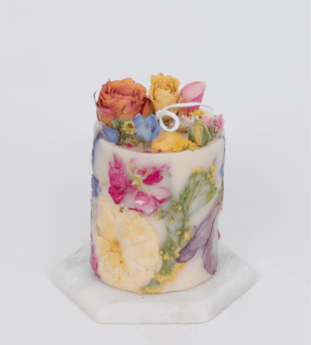 Dry Flower Candle - Handmade dry flower candle crafted with organic soy wax and infused with a soft, natural fragrance. Each piece features real fresh flowers, carefully dried and preserved to create a unique, artistic design.  This candle is perfect as a thoughtful gift or an elegant home décor accent. Paraffin-free and made in the USA  Natural shades of flowers may vary.