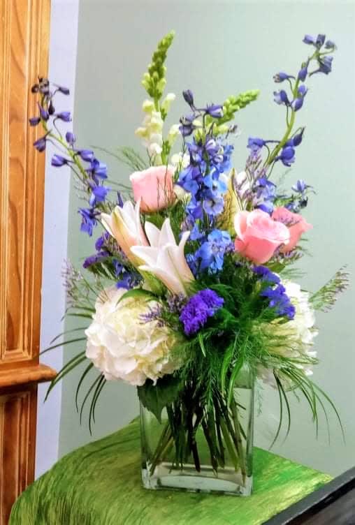 EXCELLENCE - The perfect arrangement. Romantic and ethereal, a real show stopper!